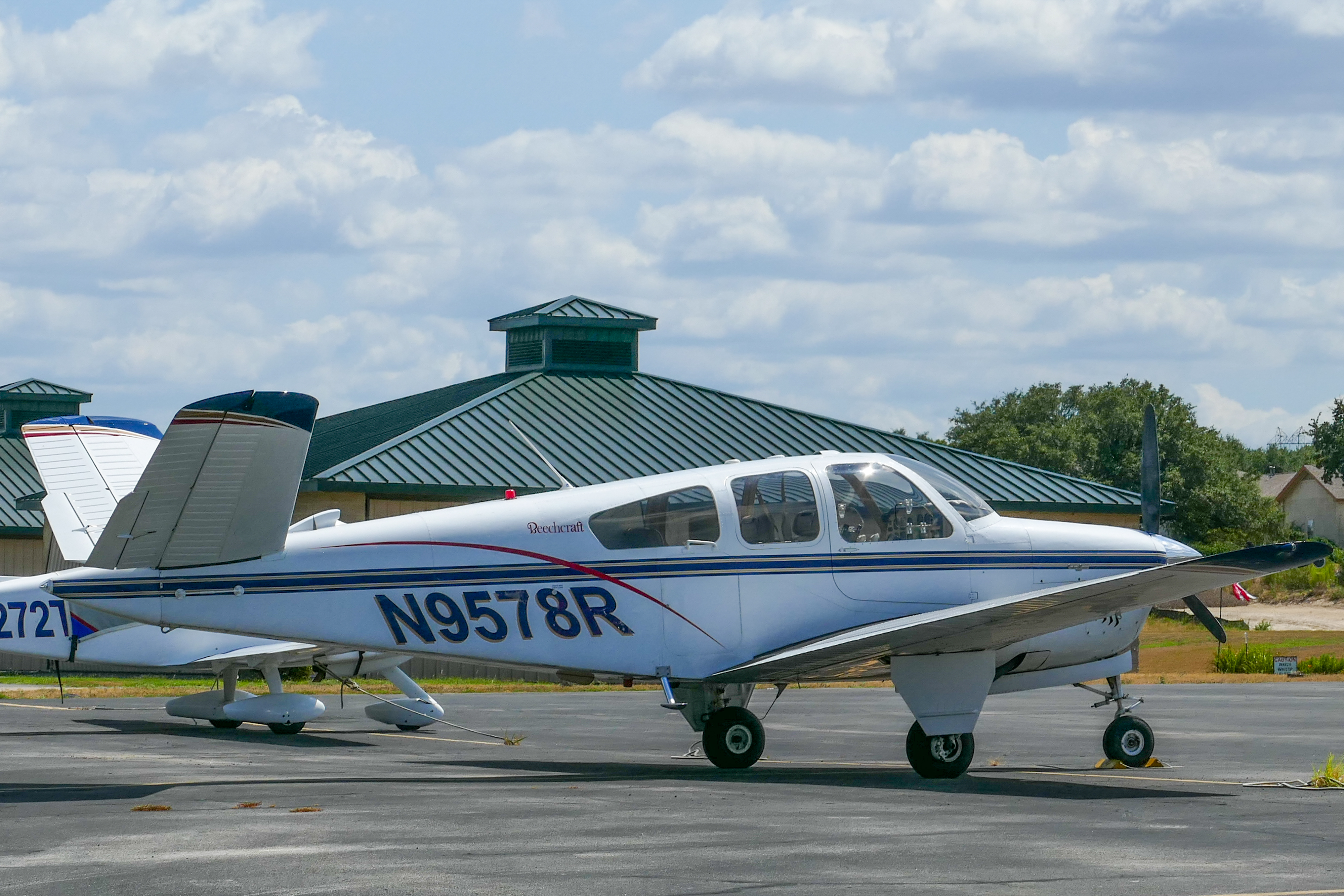 Full size: PRIVATE Beechcraft M35 Bonanza  N9578R at Lakeway Airpark