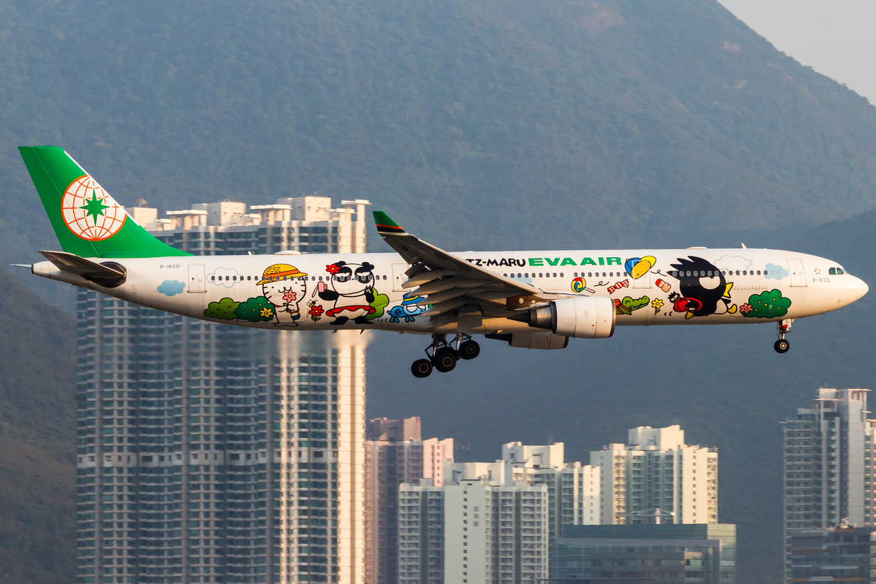 Full size: EVA Air Airbus A330-300 B-16331 at Hong Kong International Airport