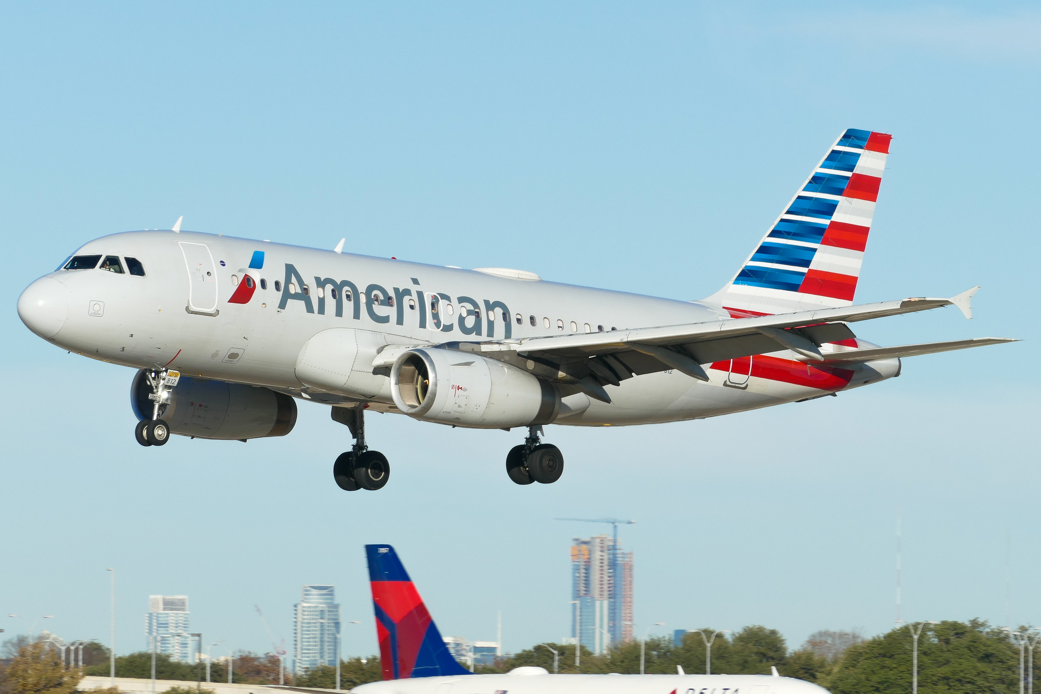 Full size: American Airlines Airbus A319 N812AW at Austin-Bergstrom International Airport