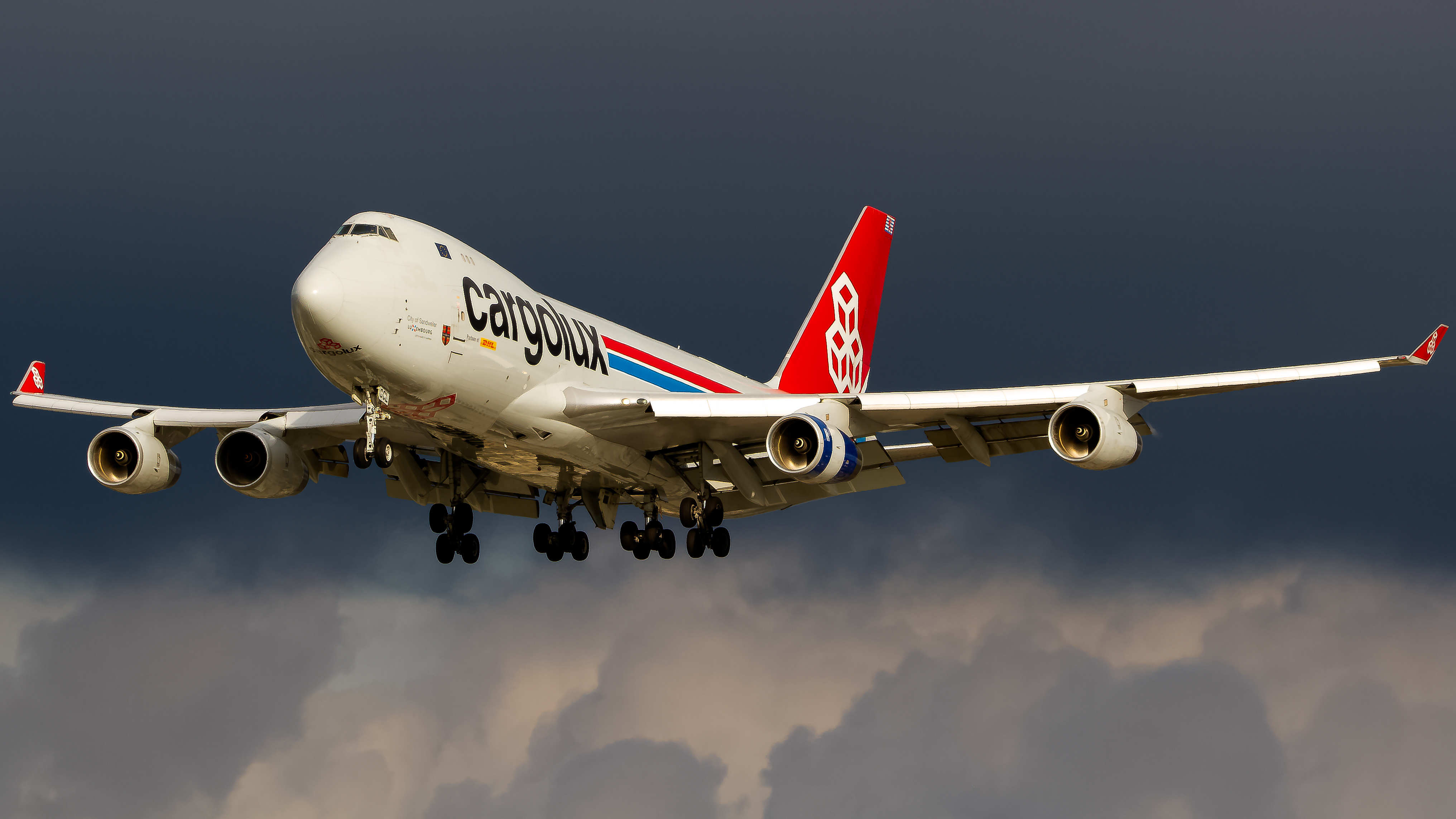 Full size: CargoLux Boeing 747-400F LX-GCL at Los Angeles International Airport
