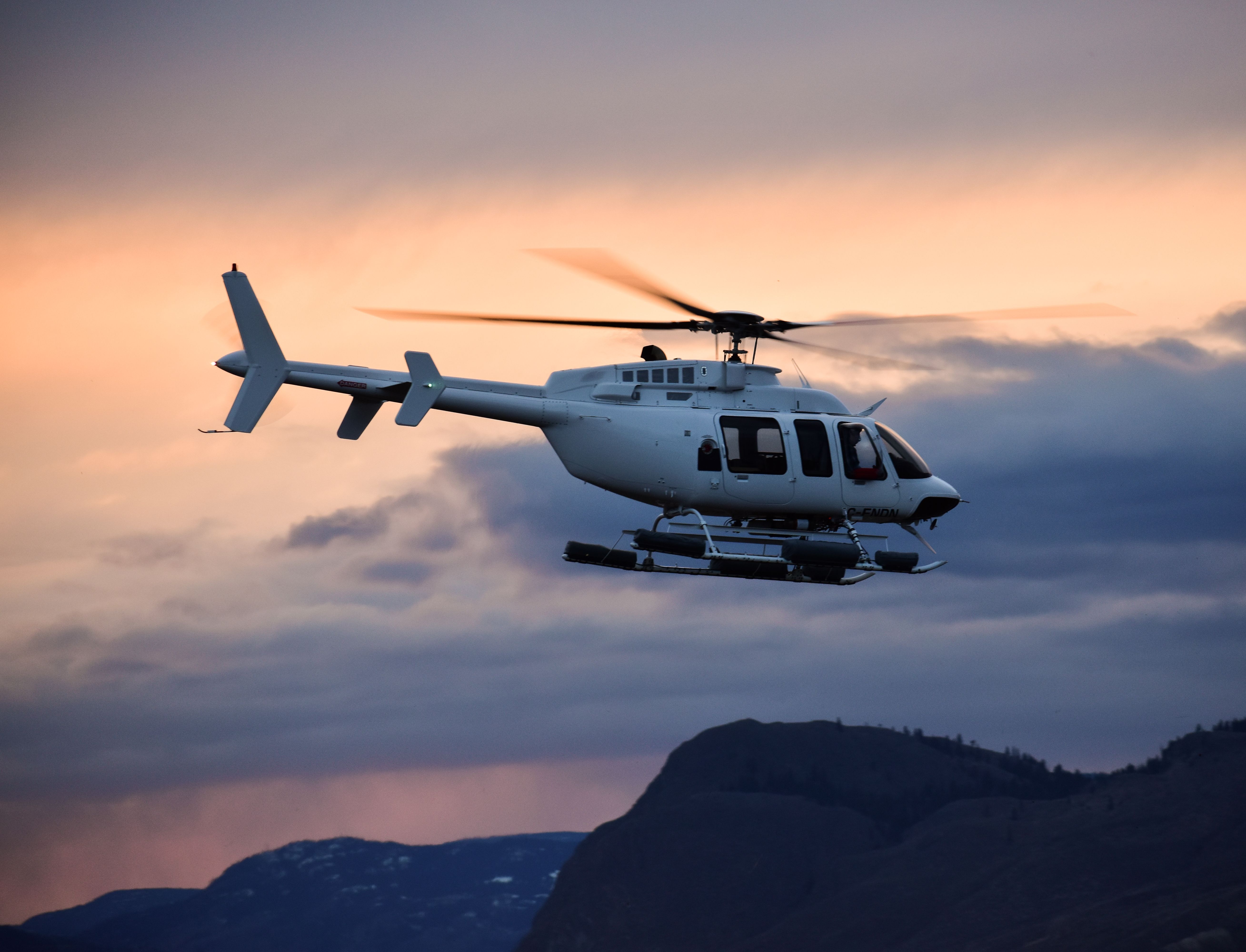Full size: PRIVATE Bell 407 C-FNDN at Kamloops Airport