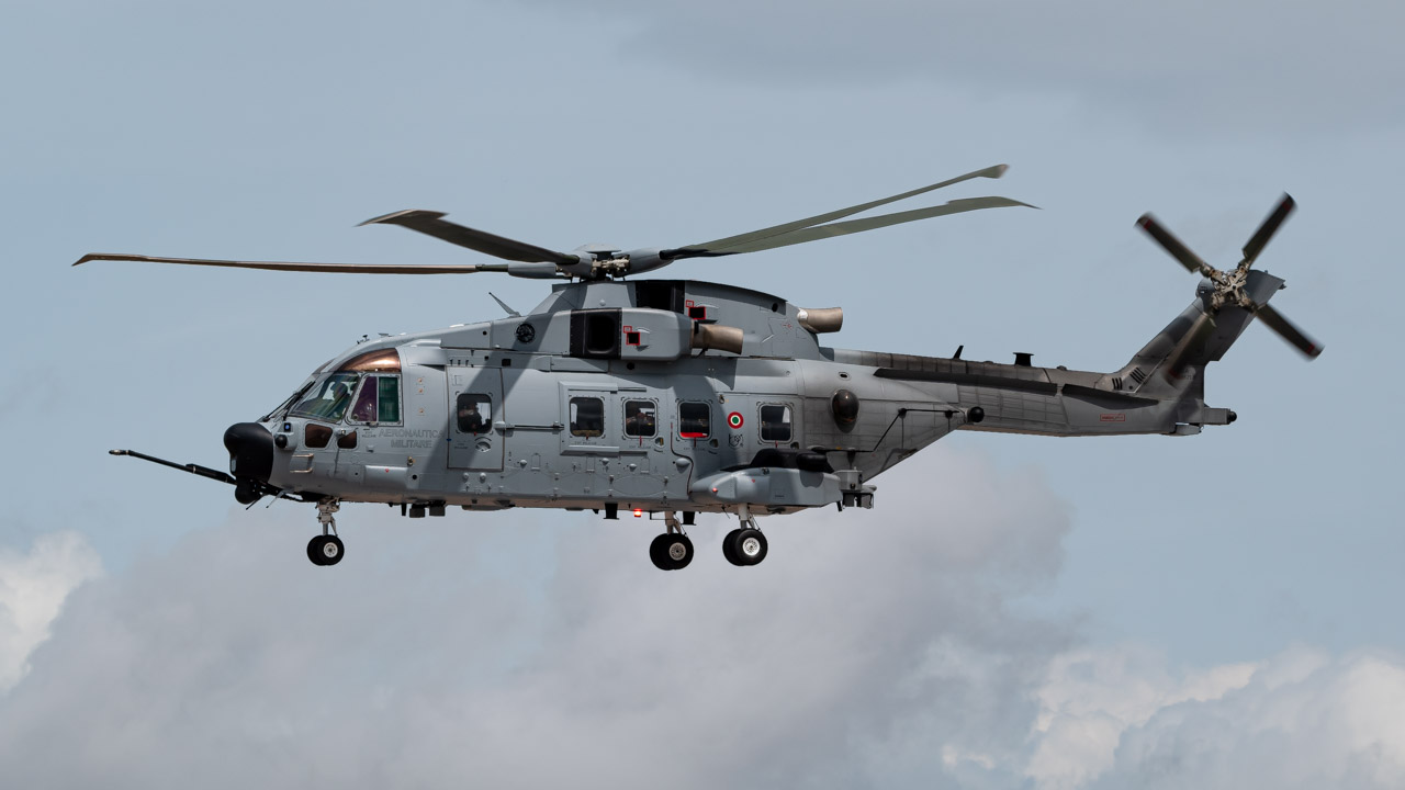 Full size: Italian Air Force Leonardo HH-101A Caesar MM81871 at Fairford Airport