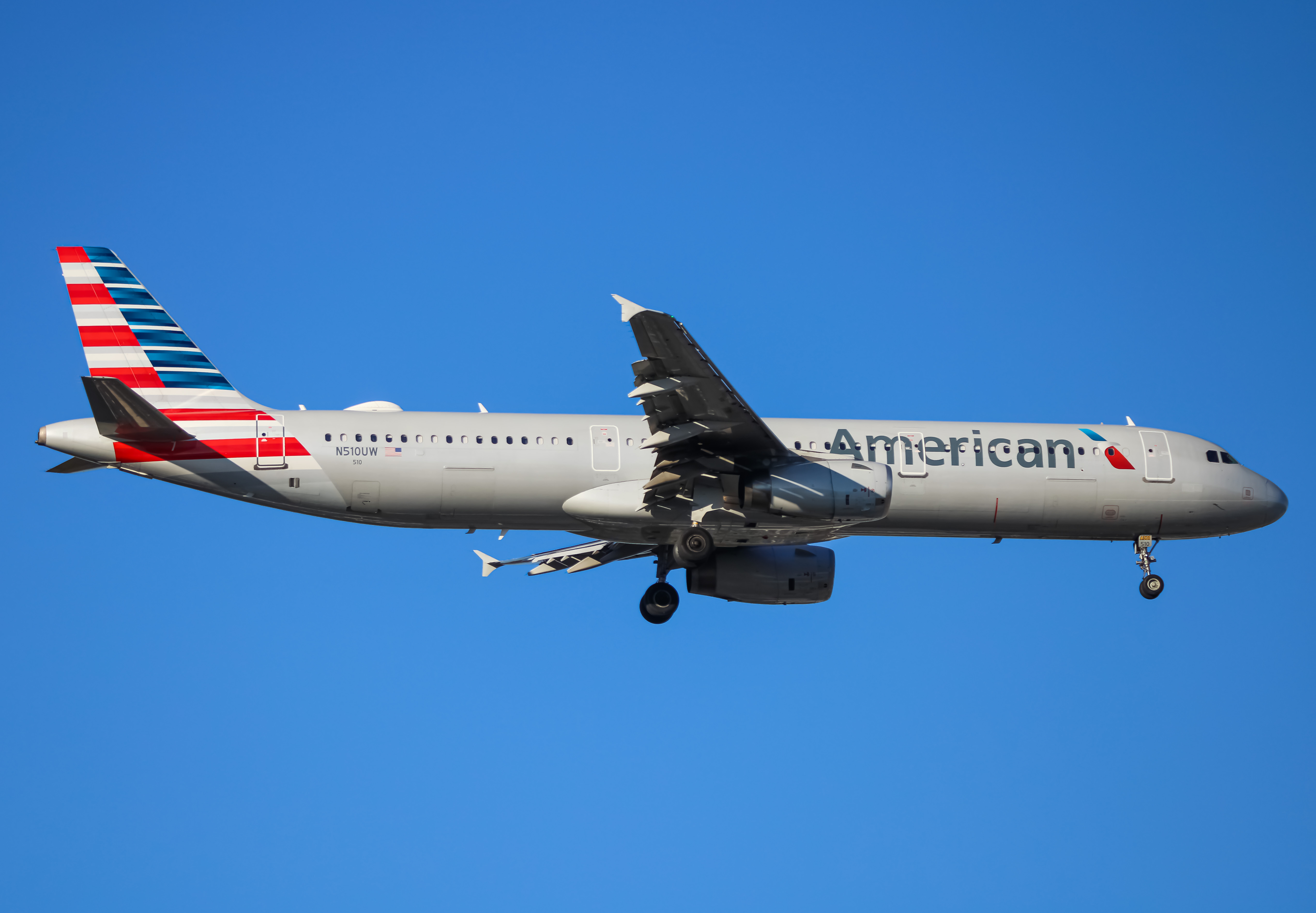 Full size: American Airlines Airbus A321-200 N510UW at Baltimore/Washington International Thurgood Marshall Airport