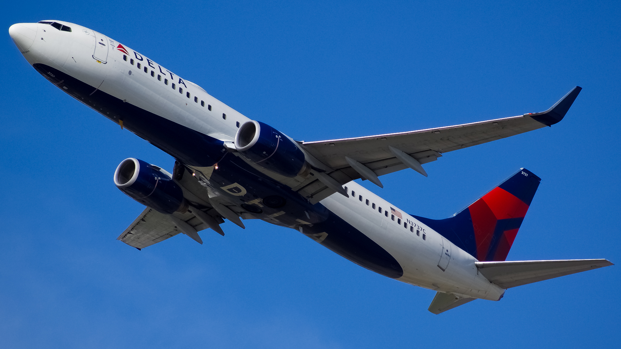 Full size: Delta Airlines Boeing 737-800 N3737C at Hartsfield-Jackson Atlanta International Airport