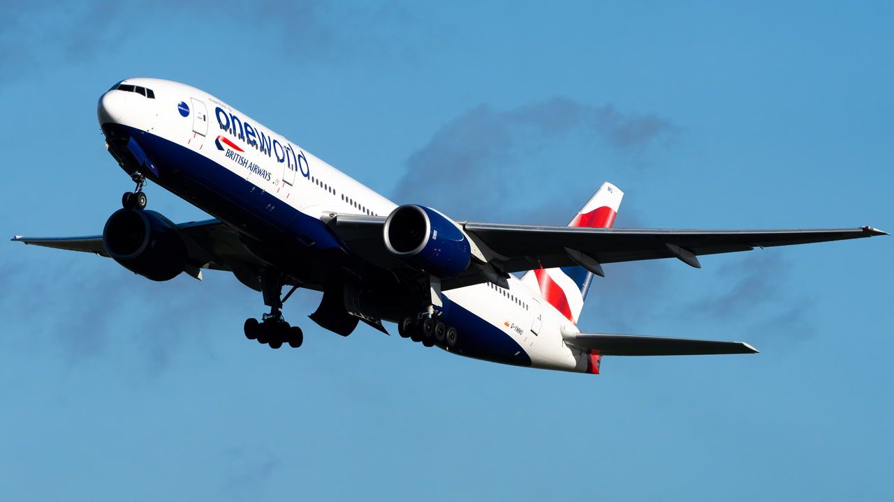 Full size: British Airways Boeing 777-200ER G-YMMU at London Heathrow International Airport