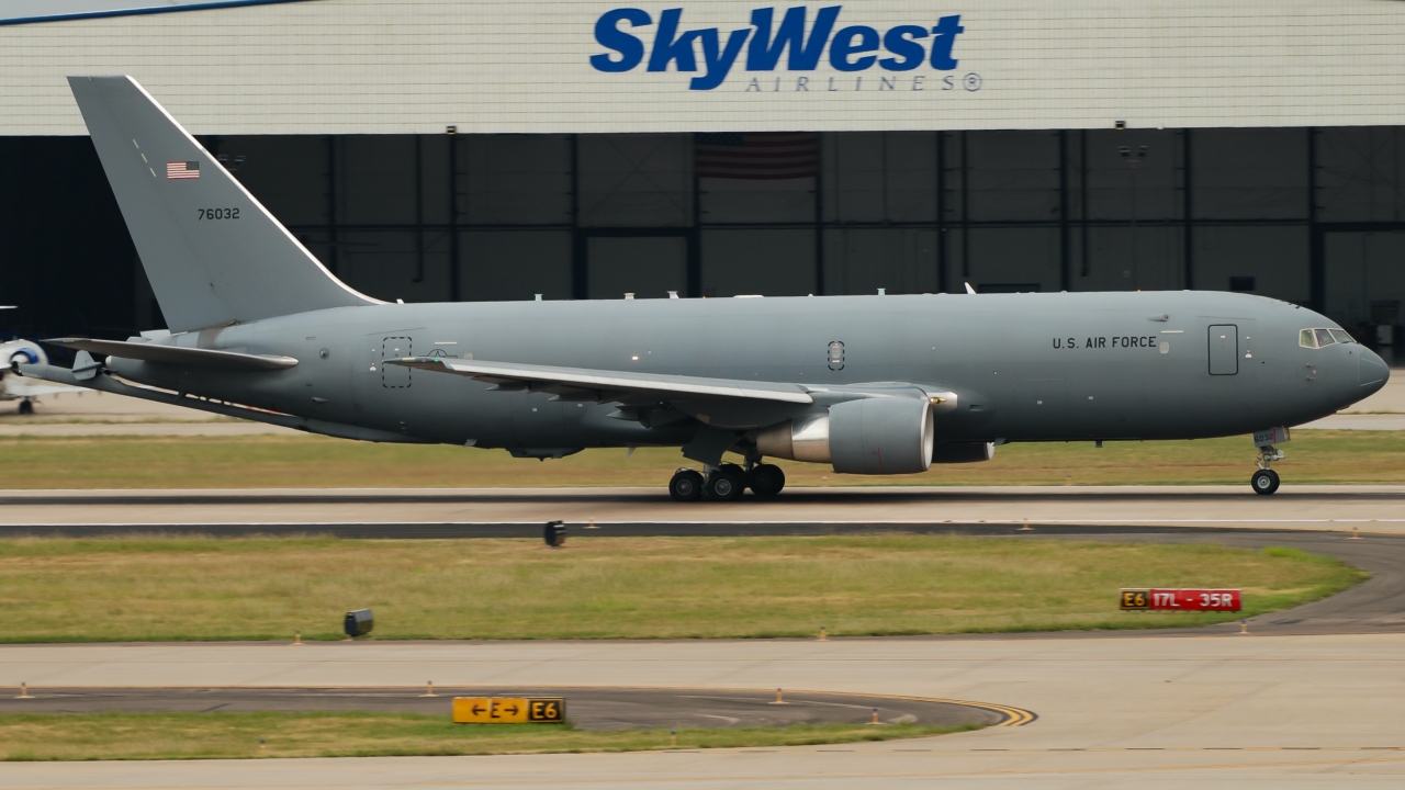 Full size: USAF - United States Air Force Boeing KC-46A Pegasus 76032 at Will Rogers World Airport