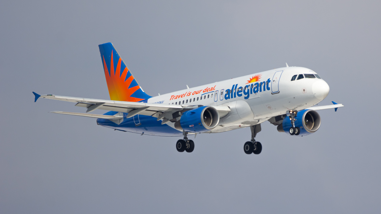 Full size: Allegiant Air Airbus A320 N308NV at Rickenbacker International Airport