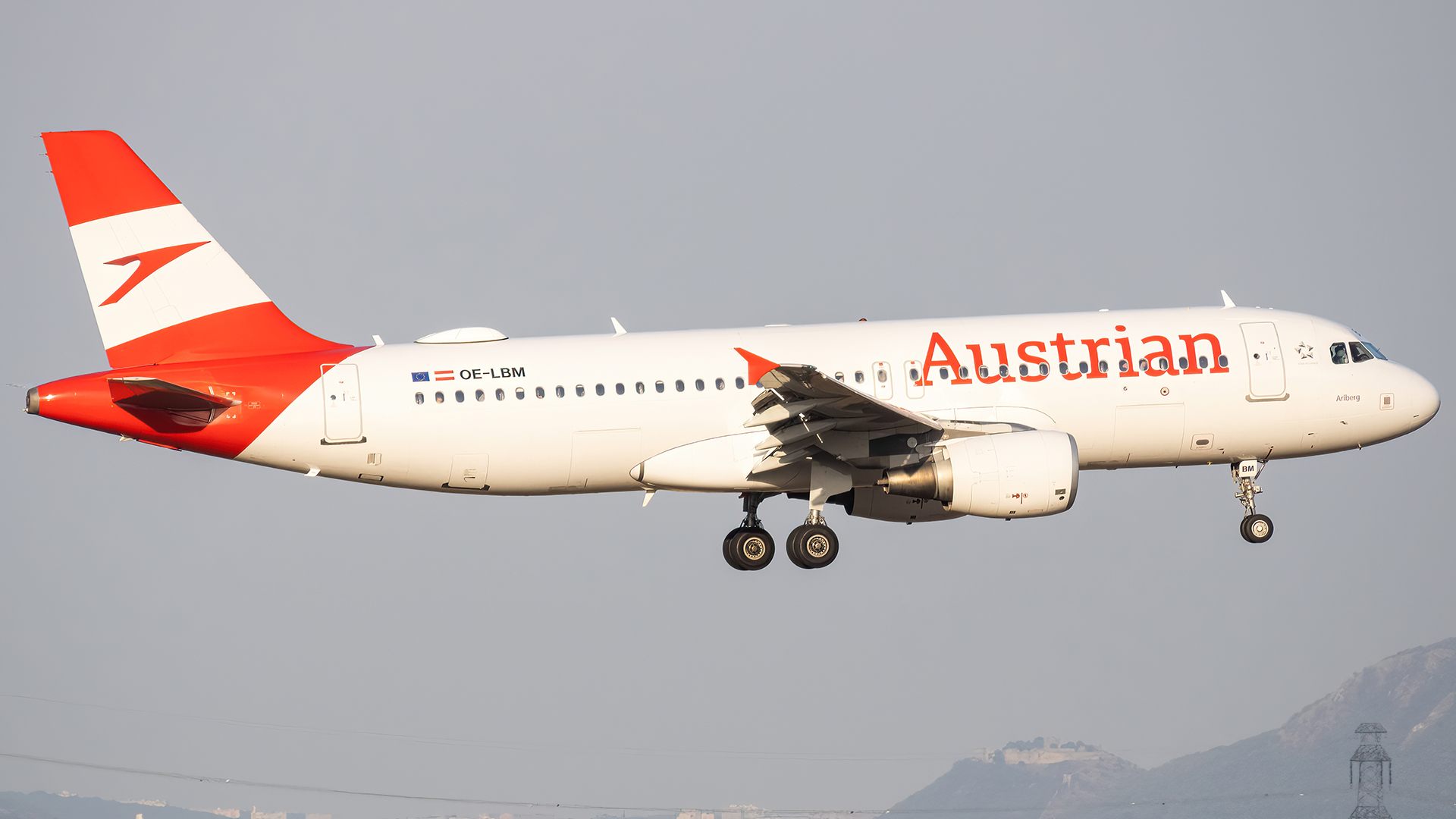 Full size: Austrian Airlines Airbus A320 OE-LBM at Vienna International Airport