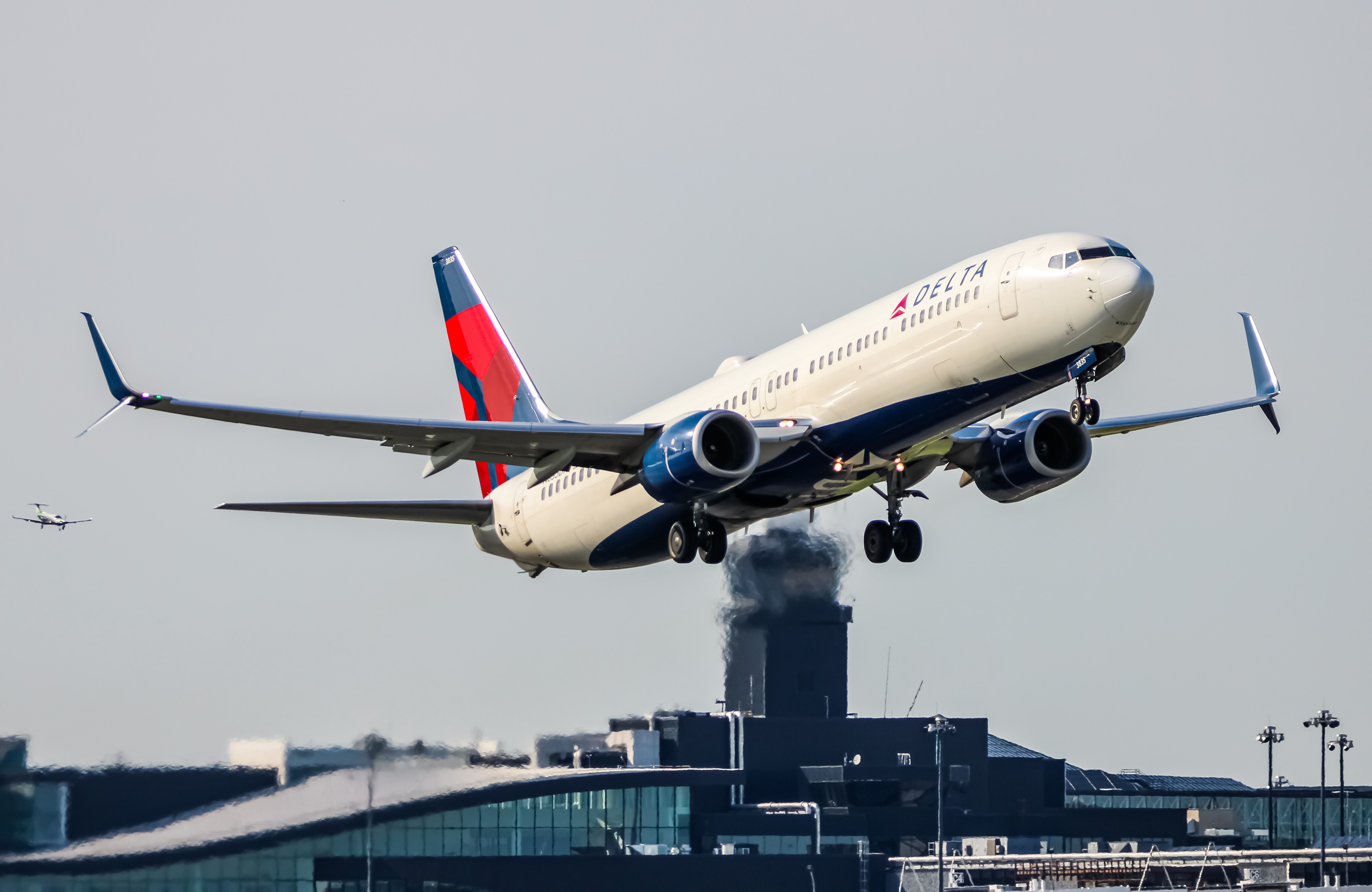Full size: Delta Airlines Boeing 737-900ER N835DN at Baltimore/Washington International Thurgood Marshall Airport