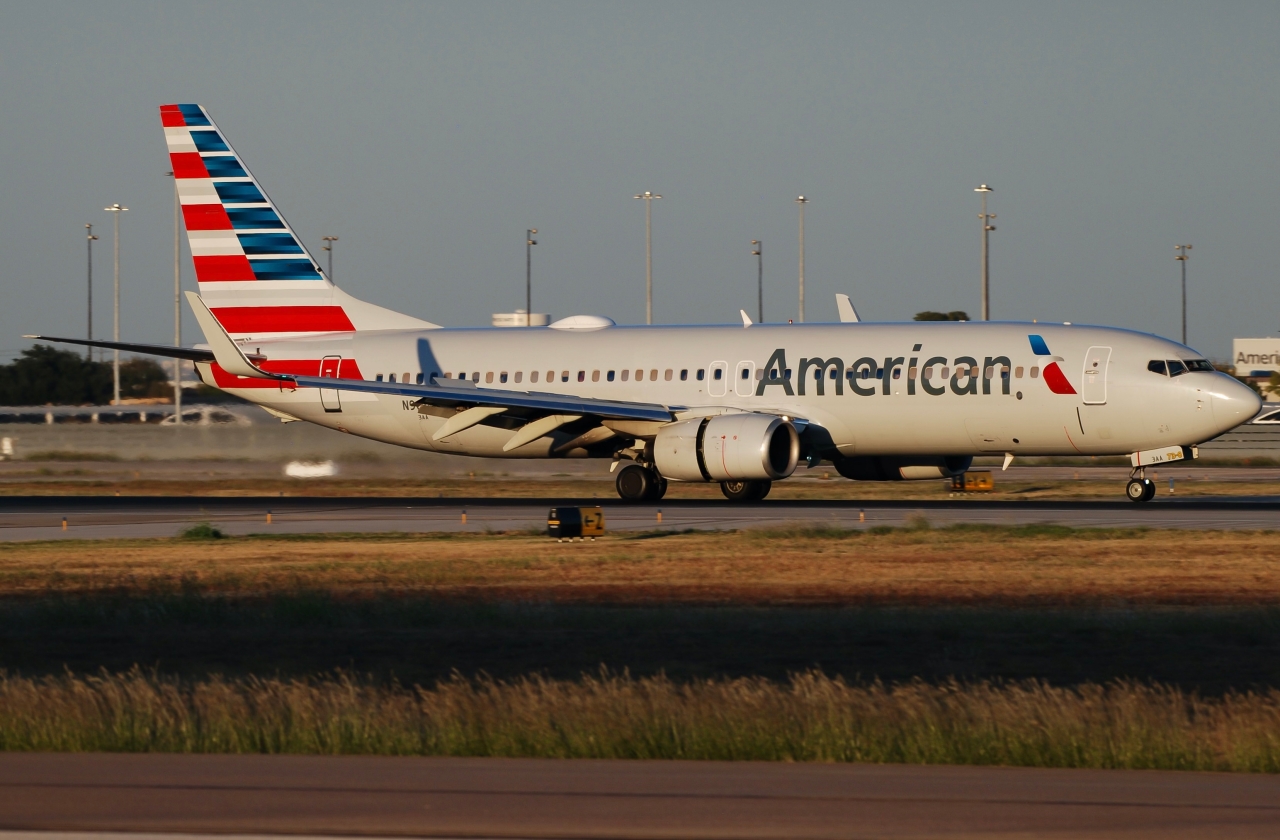 Full size: American Airlines Boeing 737-800 N959NN at Dallas-Fort Worth International Airport