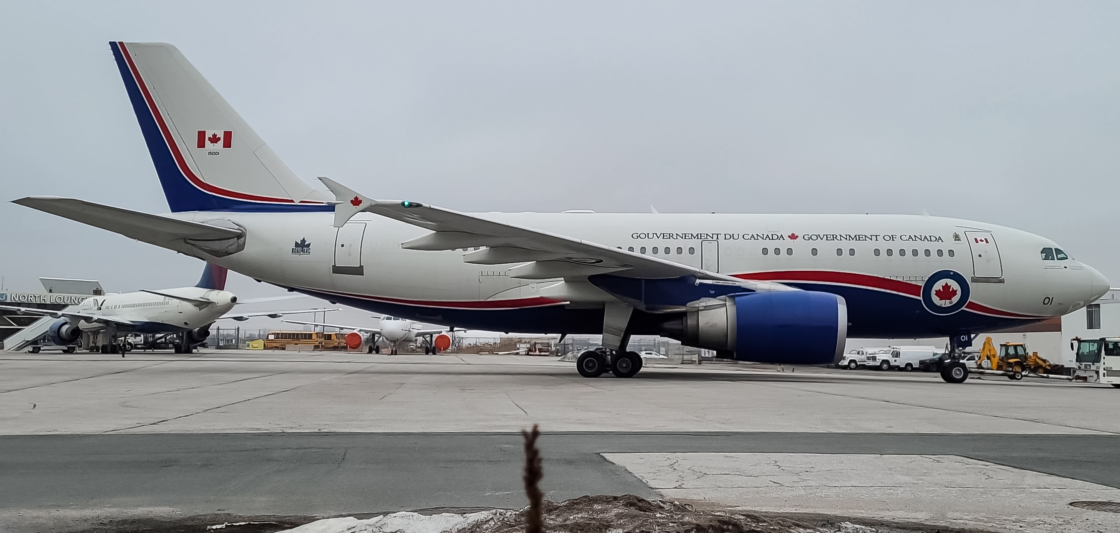 Full size: Royal Canadian Air Force Airbus CC-150 Polaris 15001 at Lester B Pearson International Airport