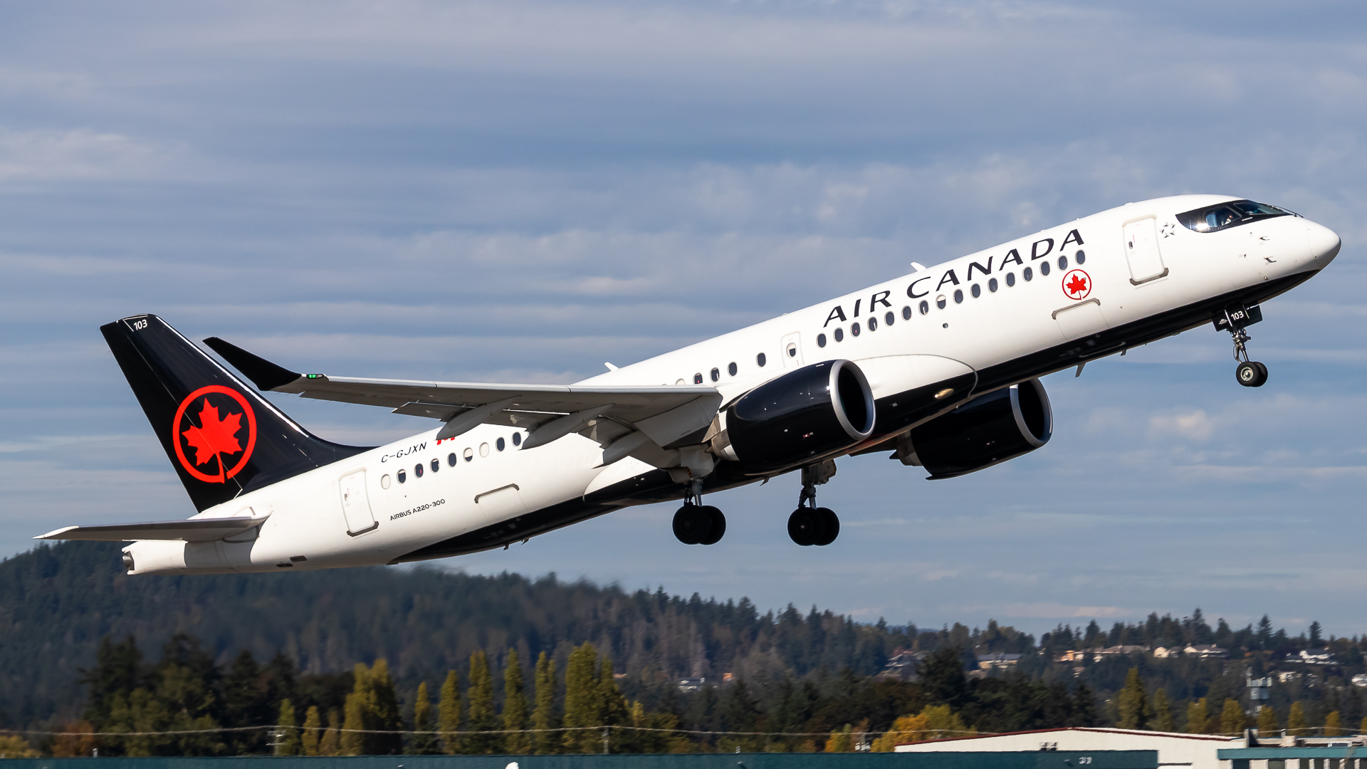 Full size: Air Canada Airbus A220-300 C-GJXN at Victoria International Airport