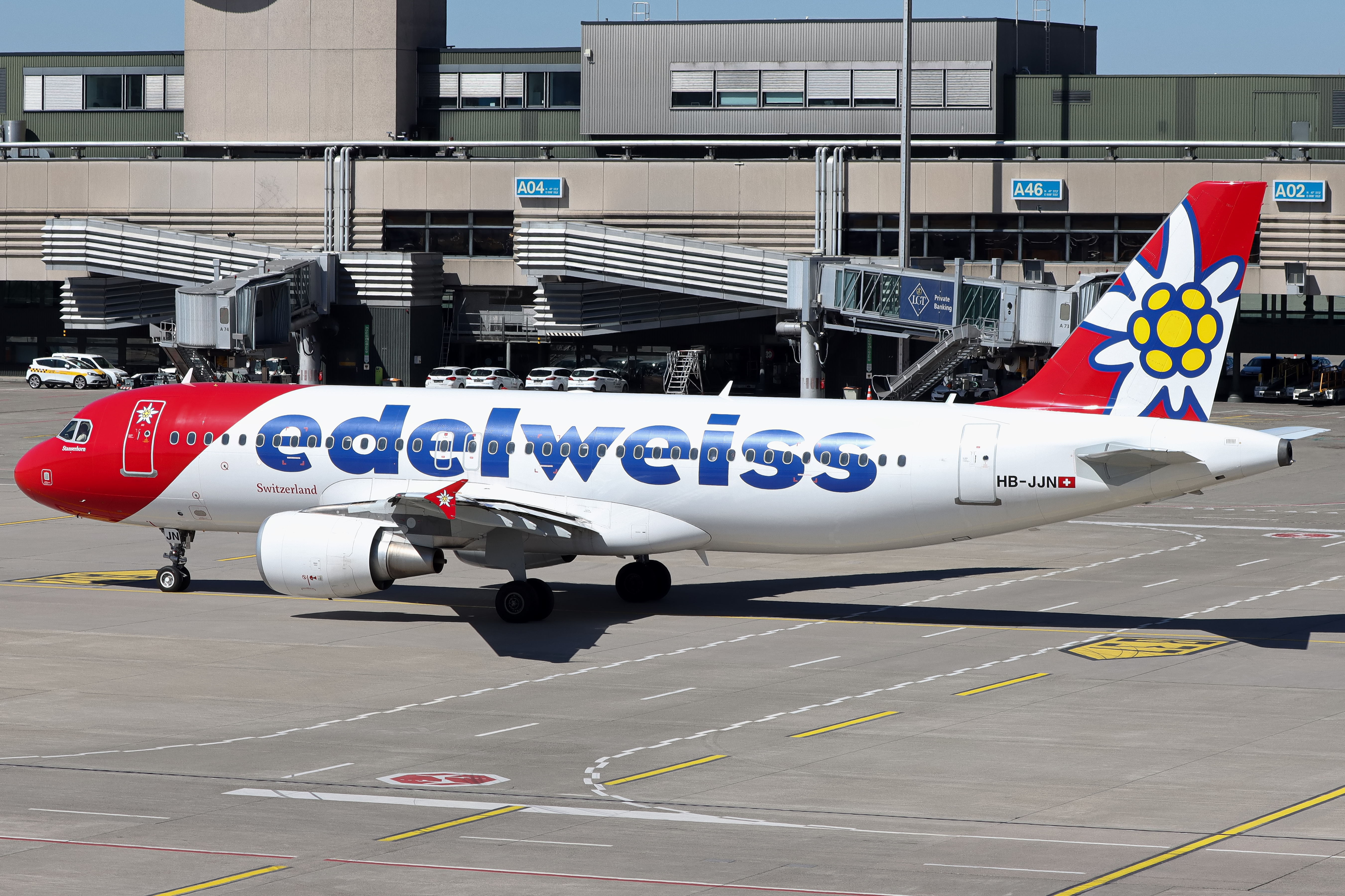 Full size: Edelweiss Air Airbus A320 HB-JJN at Zurich-Kloten Airport