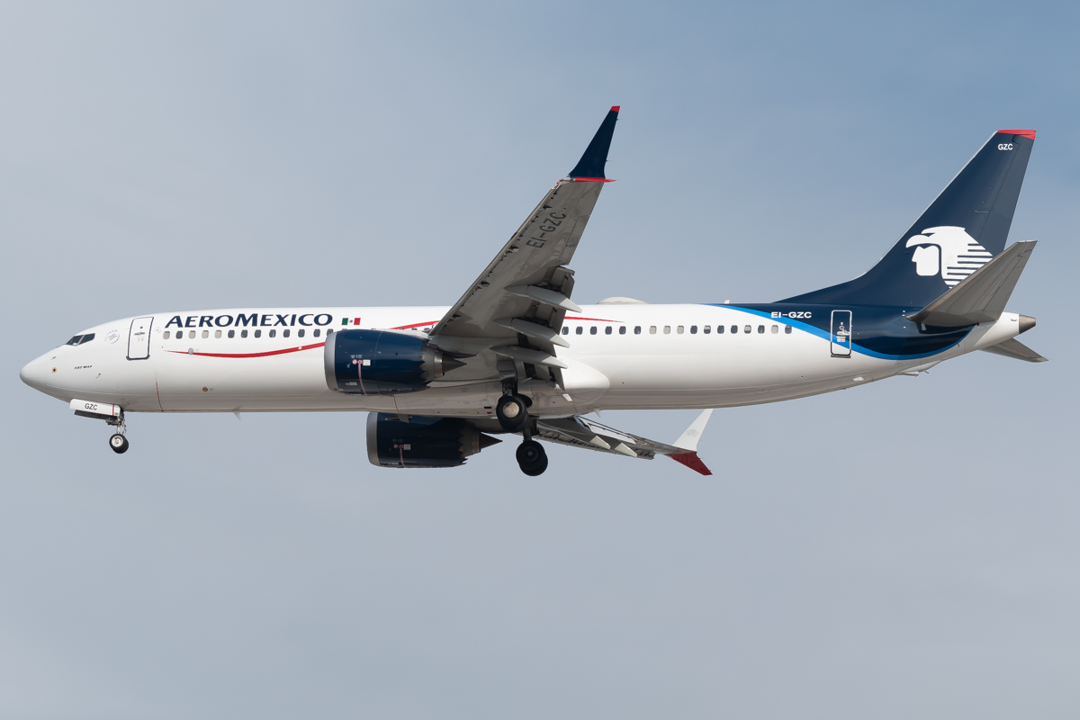 Full size: Aeromexico Boeing 737 MAX 8 EI-GZC at Mexico City International Airport