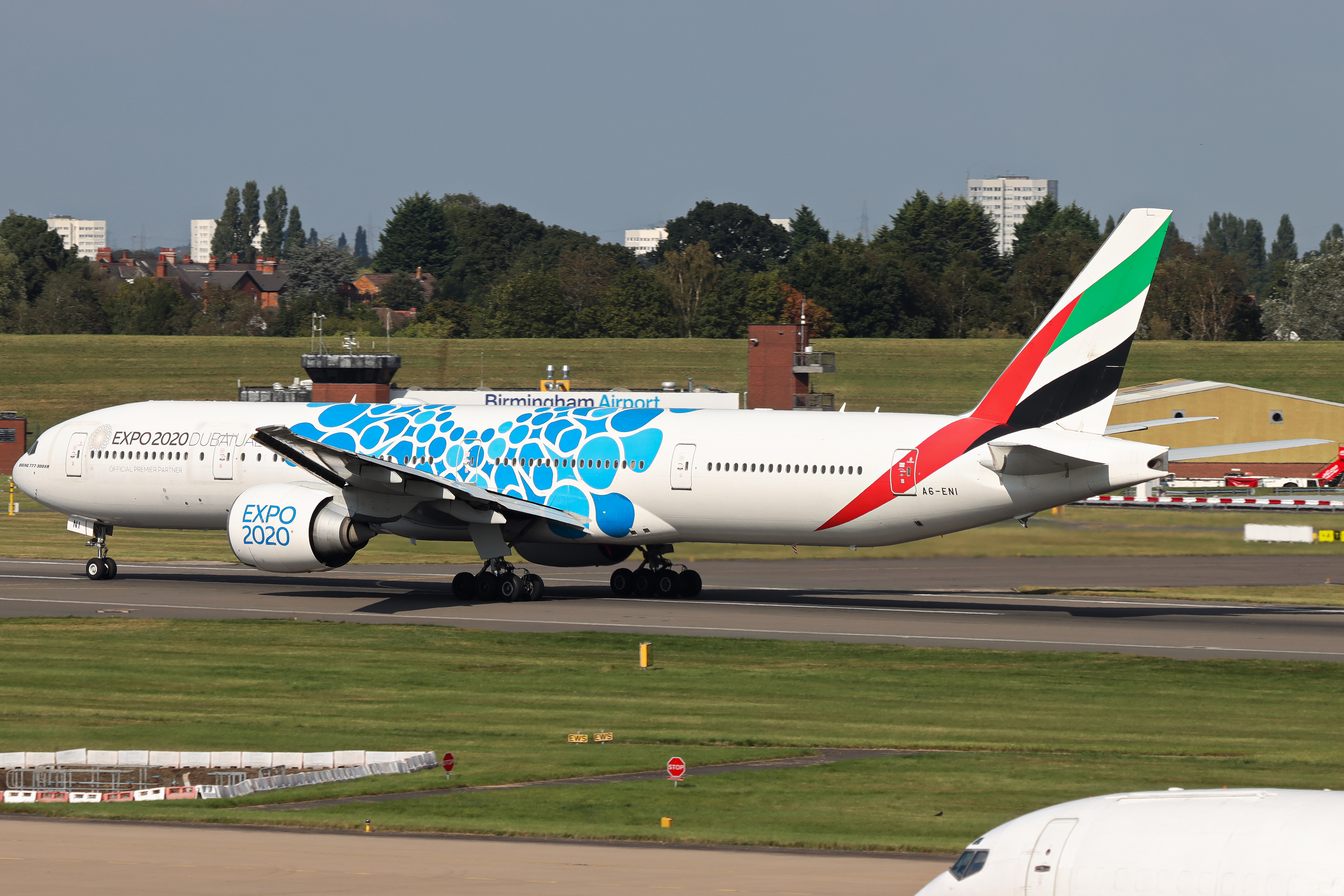 Full size: Emirates Boeing 777-300ER A6-ENI at Birmingham Airport