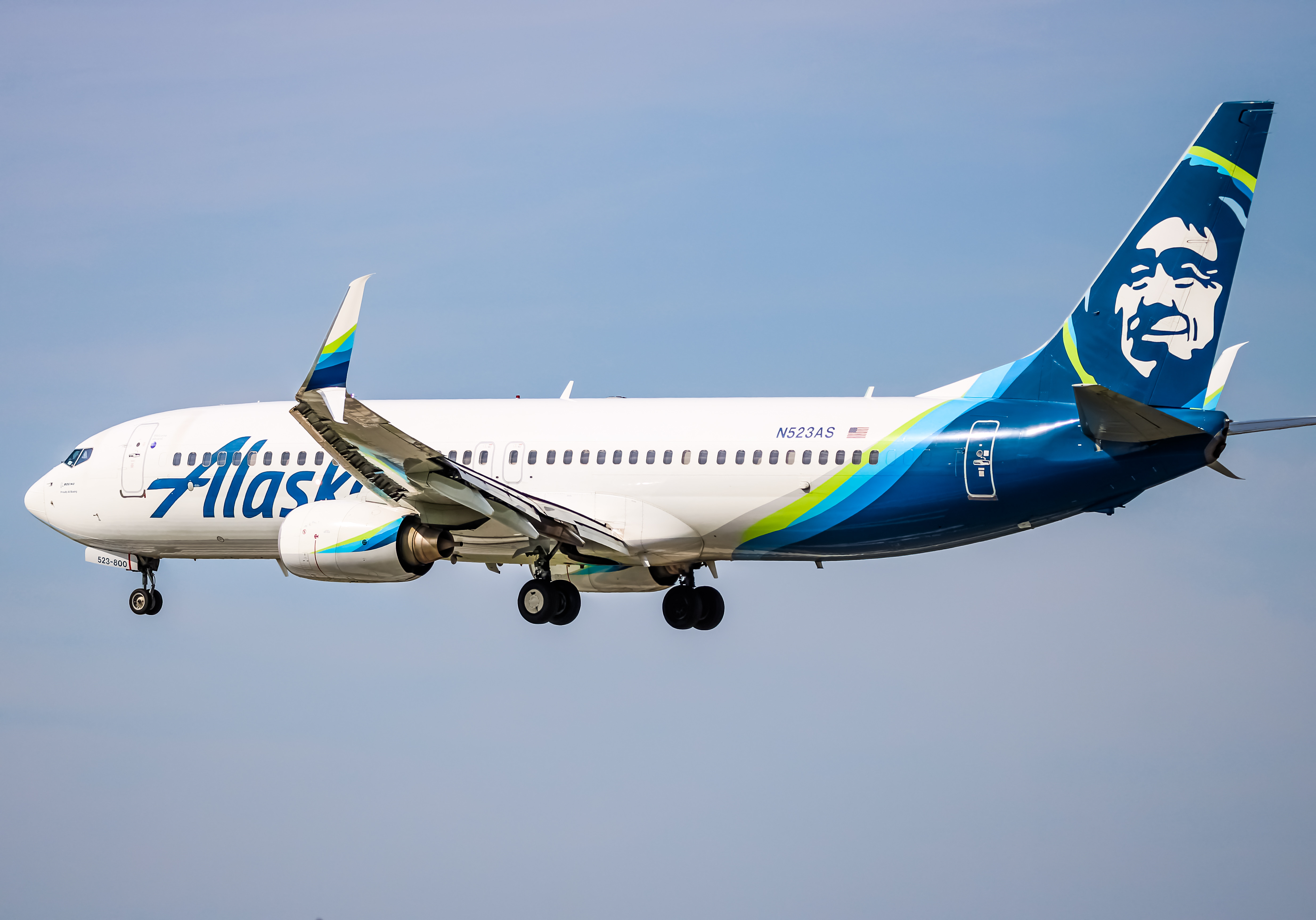 Full size: Alaska Airlines Boeing 737-800 N523AS at Baltimore/Washington International Thurgood Marshall Airport
