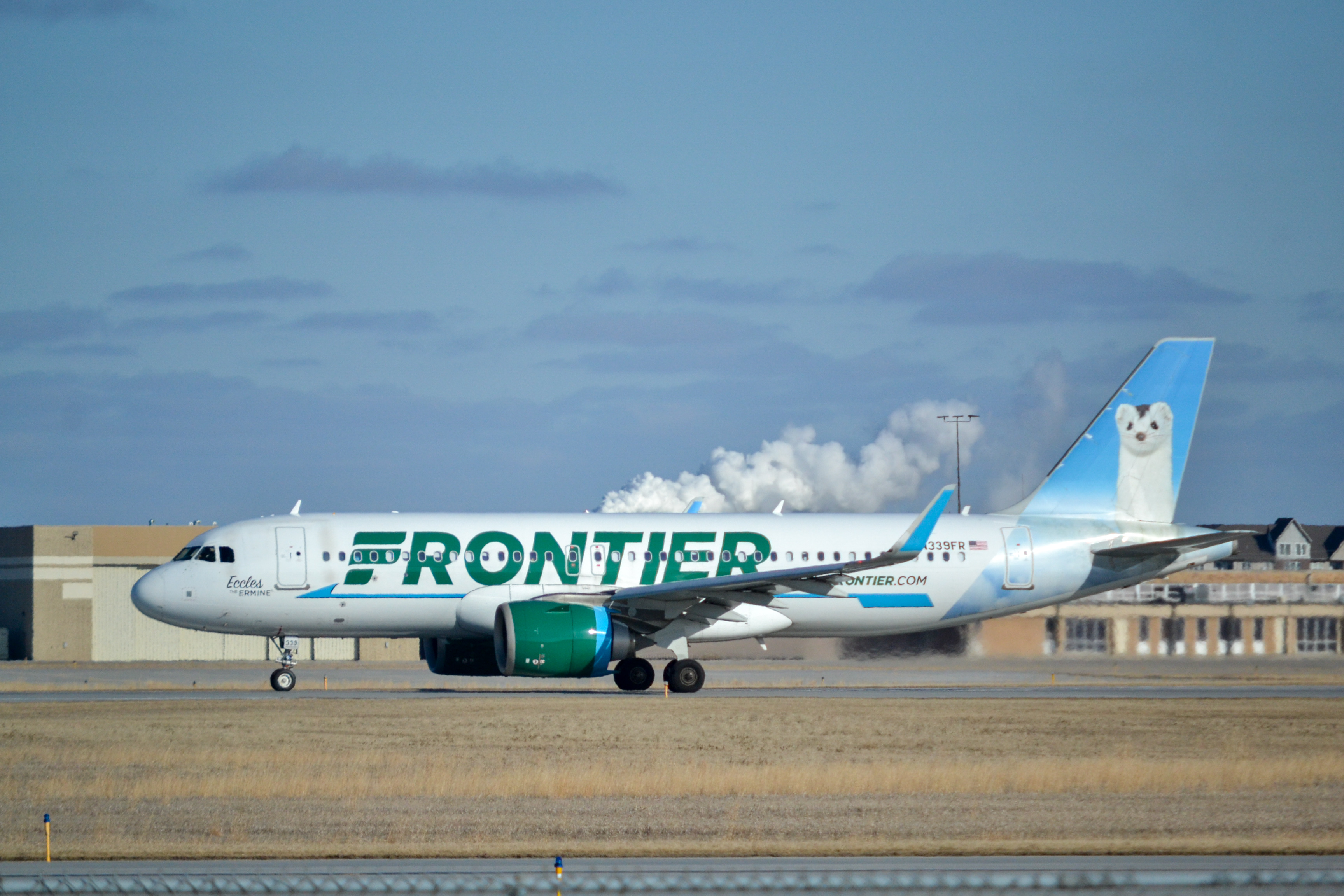 Full size: Frontier Airlines Airbus A320NEO N339FR at Hector International Airport