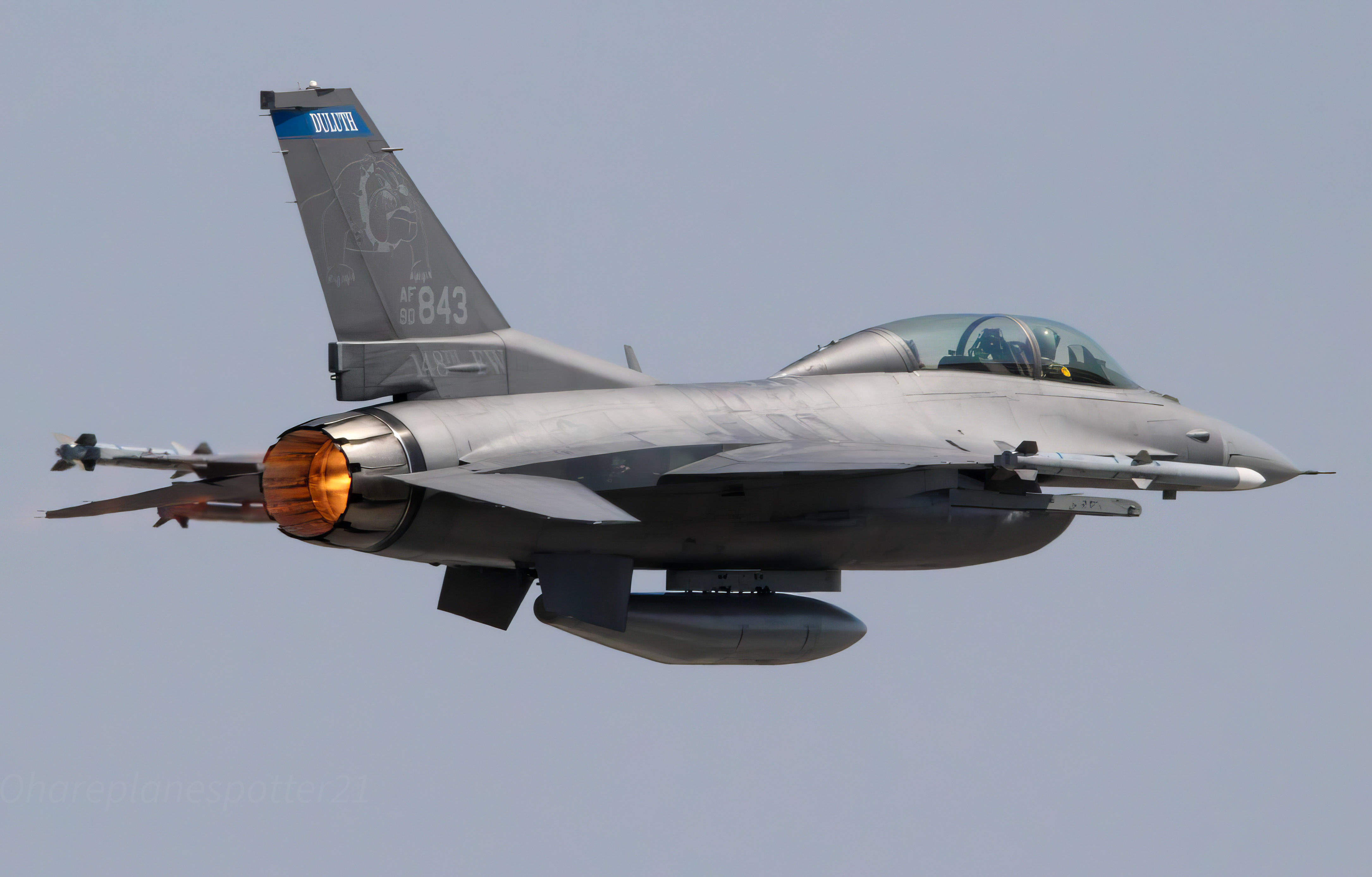 Full size: USAF - United States Air Force F16  90843 at Duluth International Airport