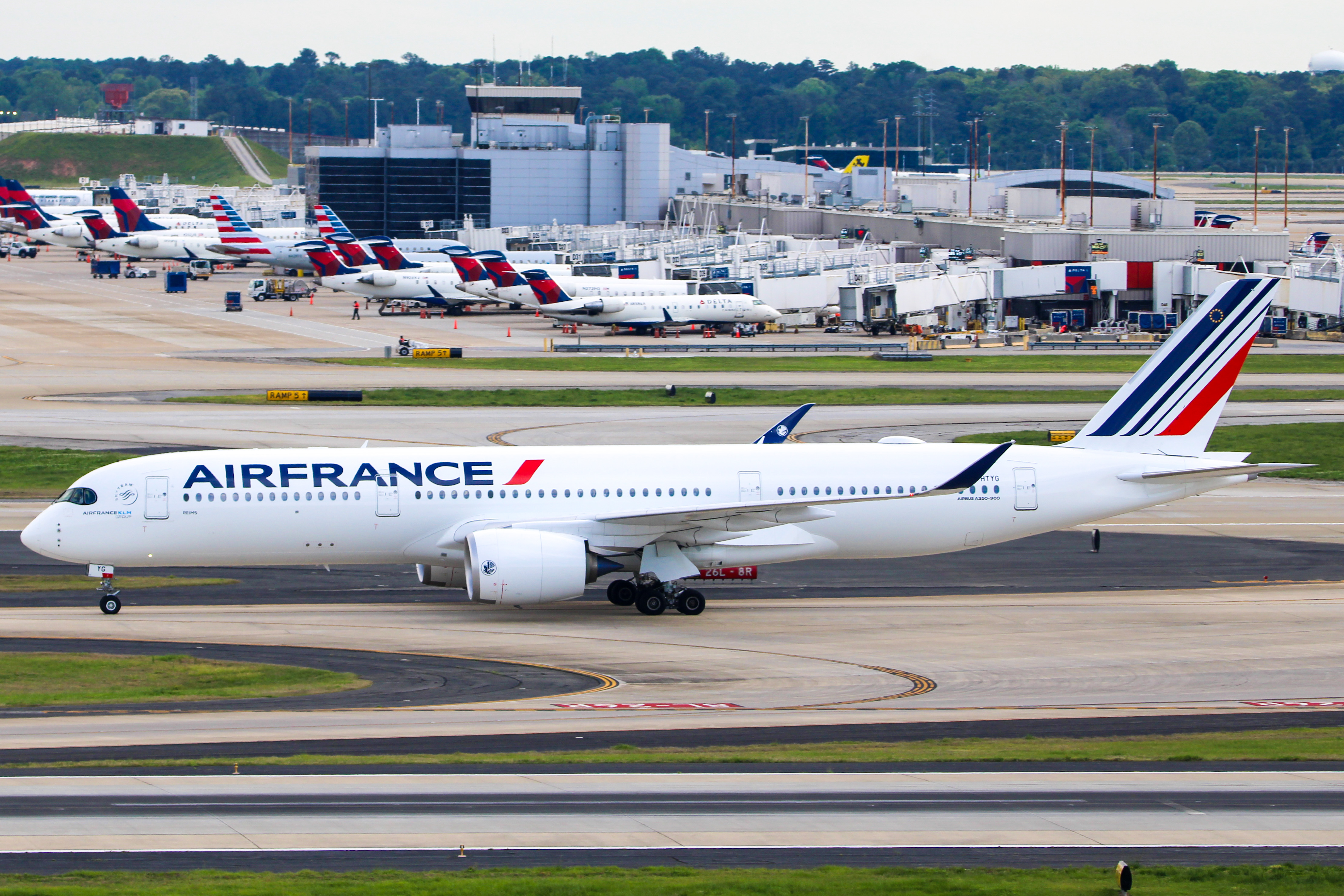 Full size: Air France Airbus A350-900 F-HTYG at Hartsfield-Jackson Atlanta International Airport