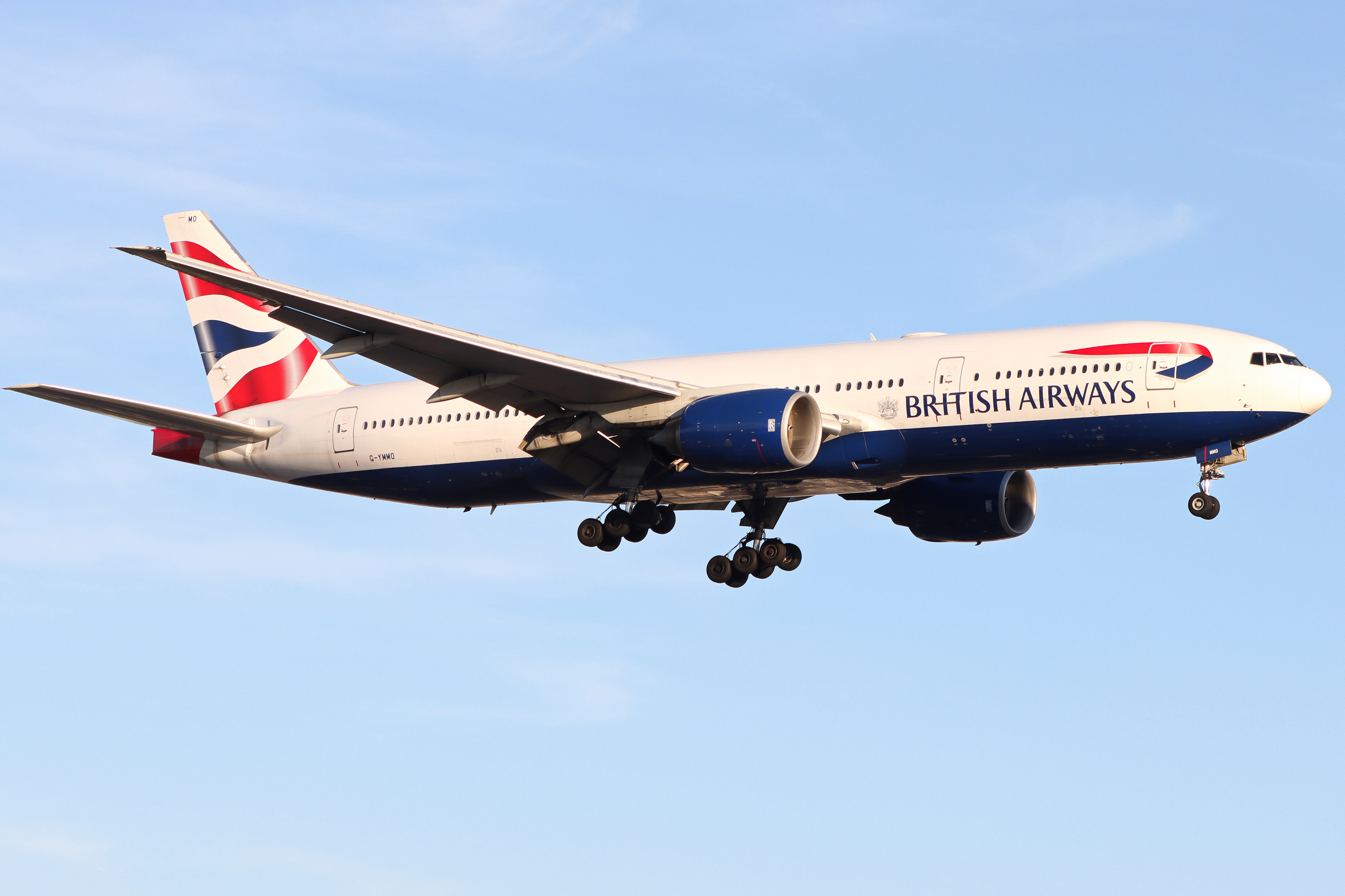 Full size: British Airways Boeing 777-200ER G-YMMO at London Heathrow International Airport