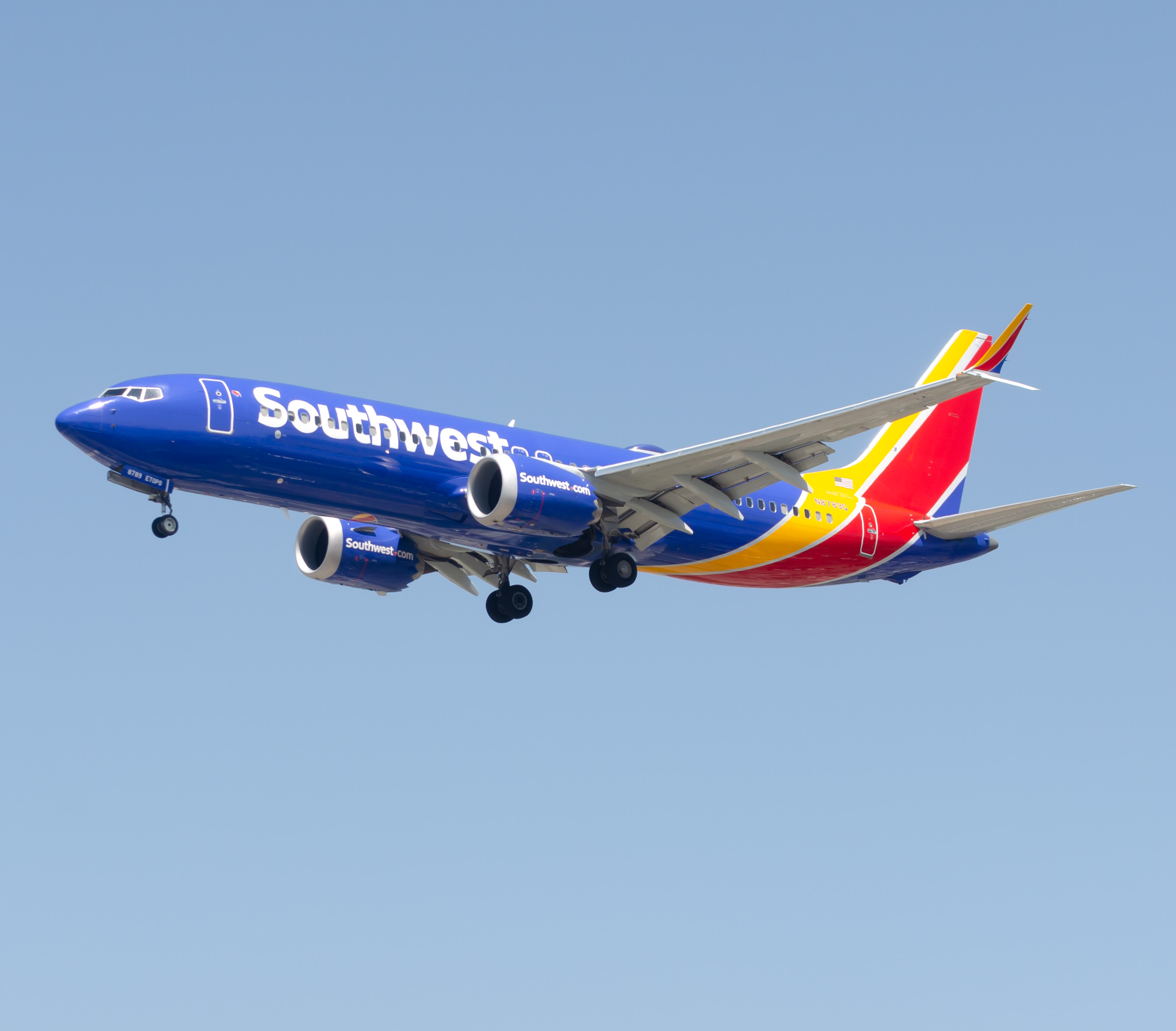 Full size: Southwest Airlines Boeing 737 MAX 8 N8789Q at Los Angeles International Airport