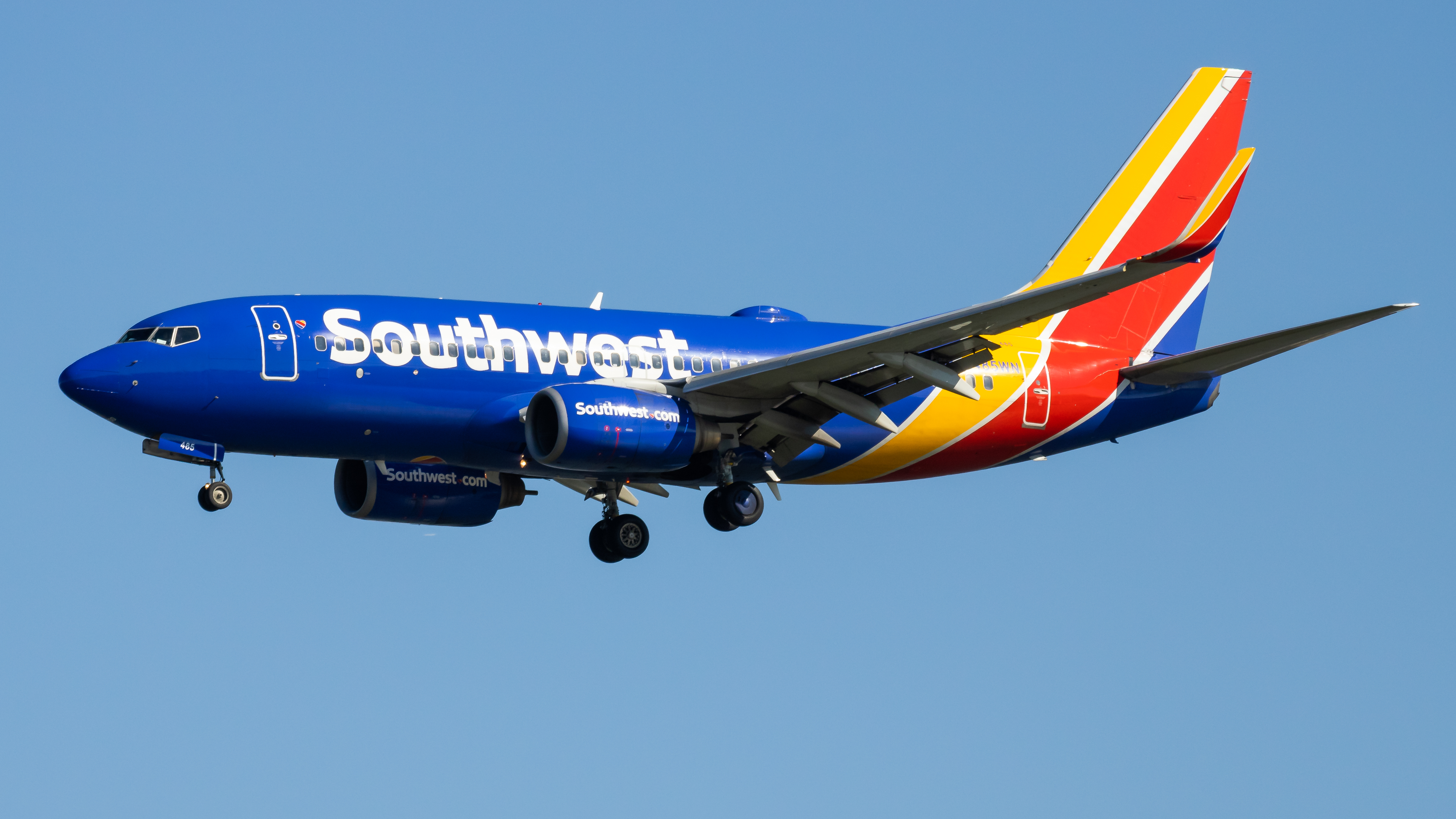 Full size: Southwest Airlines Boeing 737-700 N485WN at Ronald Reagan National Airport