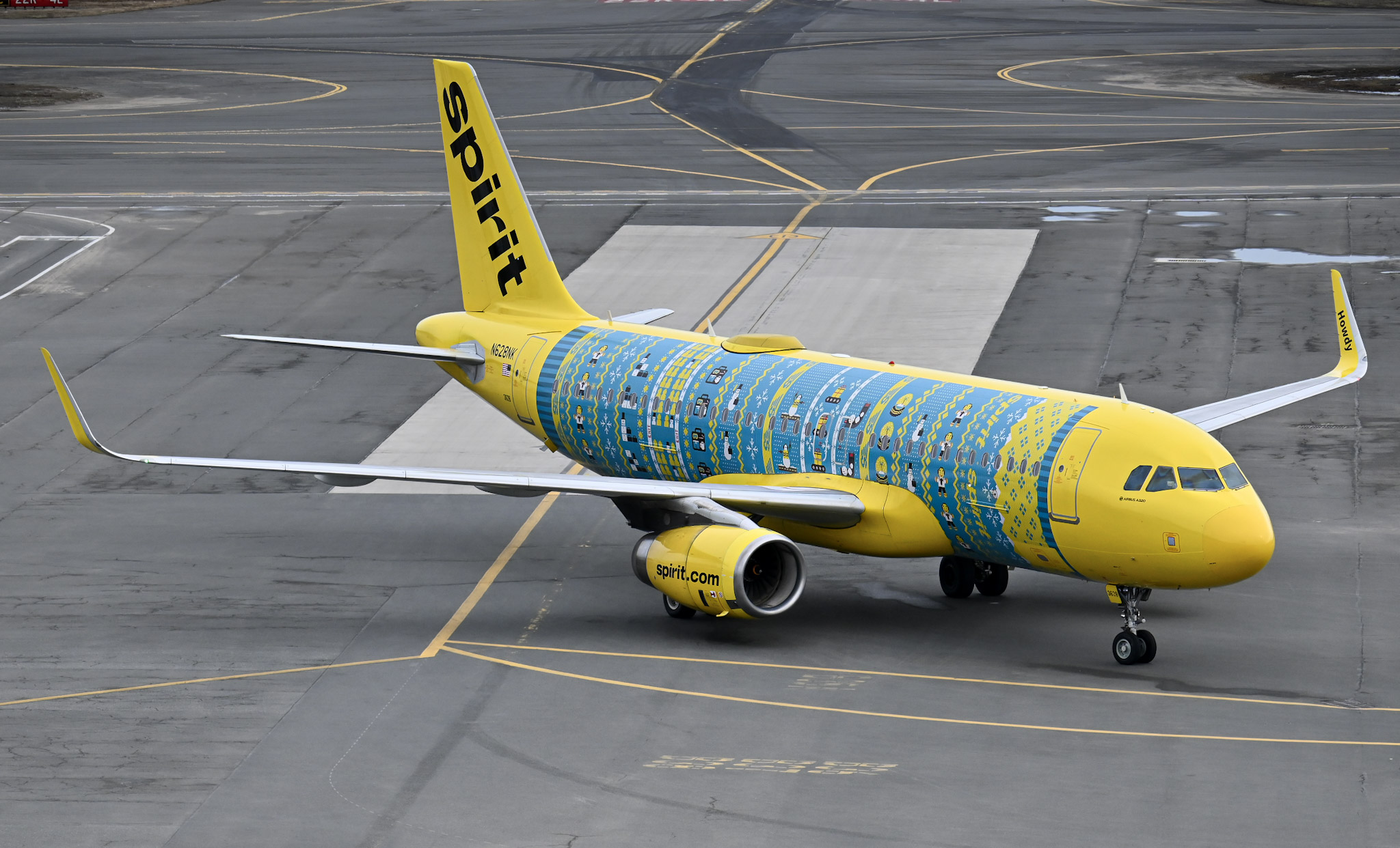 Full size: Spirit Airlines Airbus A320 N628NK at General Edward Lawrence Logan International Airport