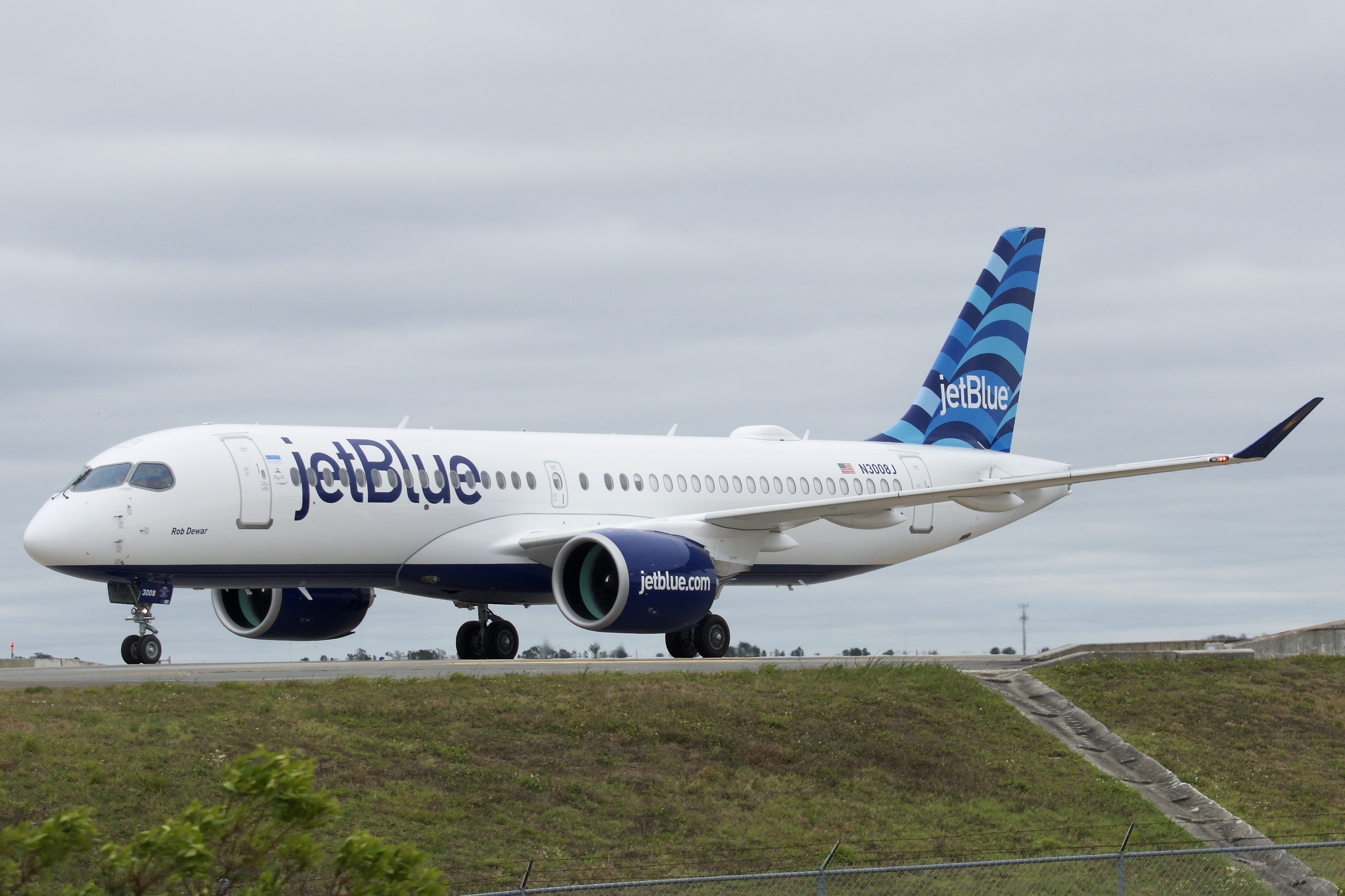 Full size: JetBlue Airways Airbus A220-300 N3008J at Orlando International Airport