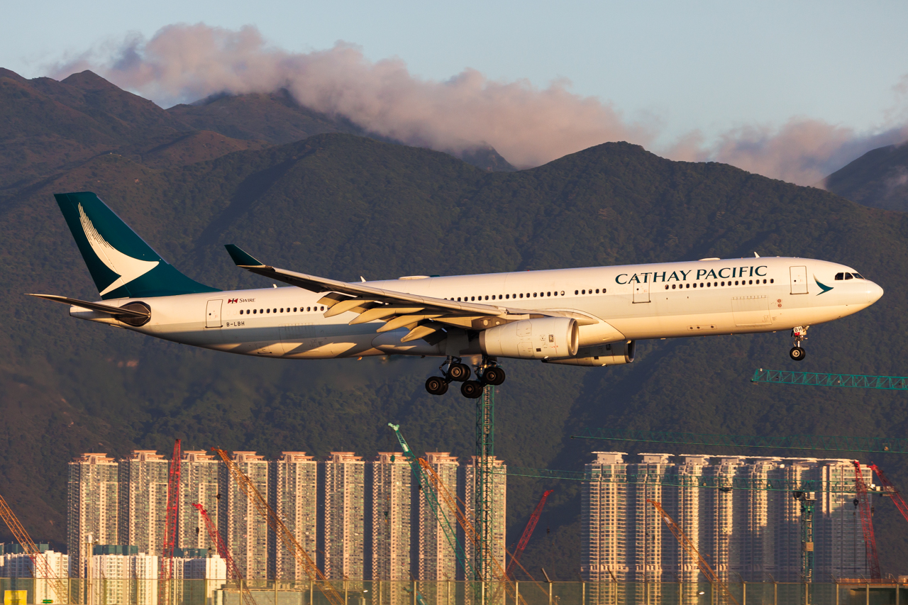 Full size: Cathay Pacific Airbus A330-300 B-LBH at Hong Kong International Airport