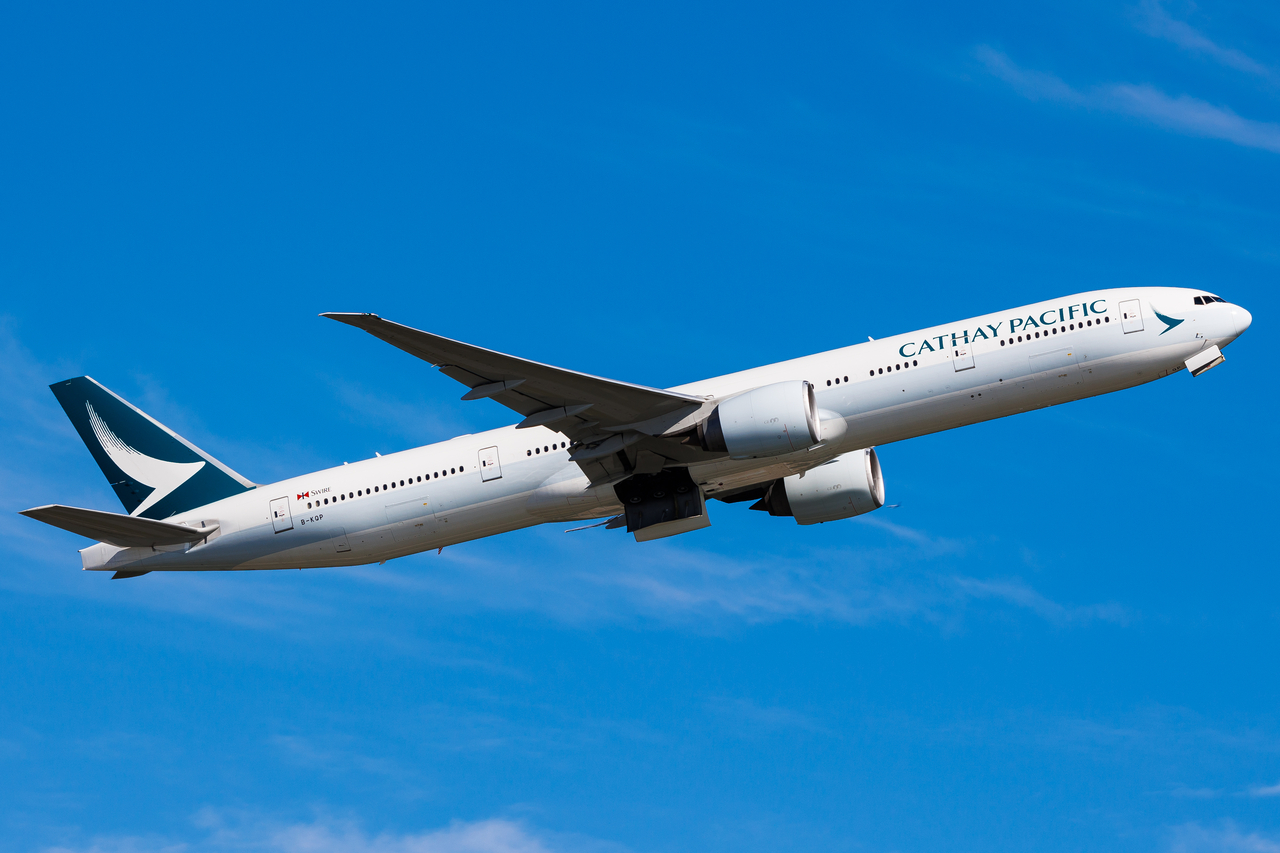 Full size: Cathay Pacific Boeing 777-300ER B-KQP at Hong Kong International Airport