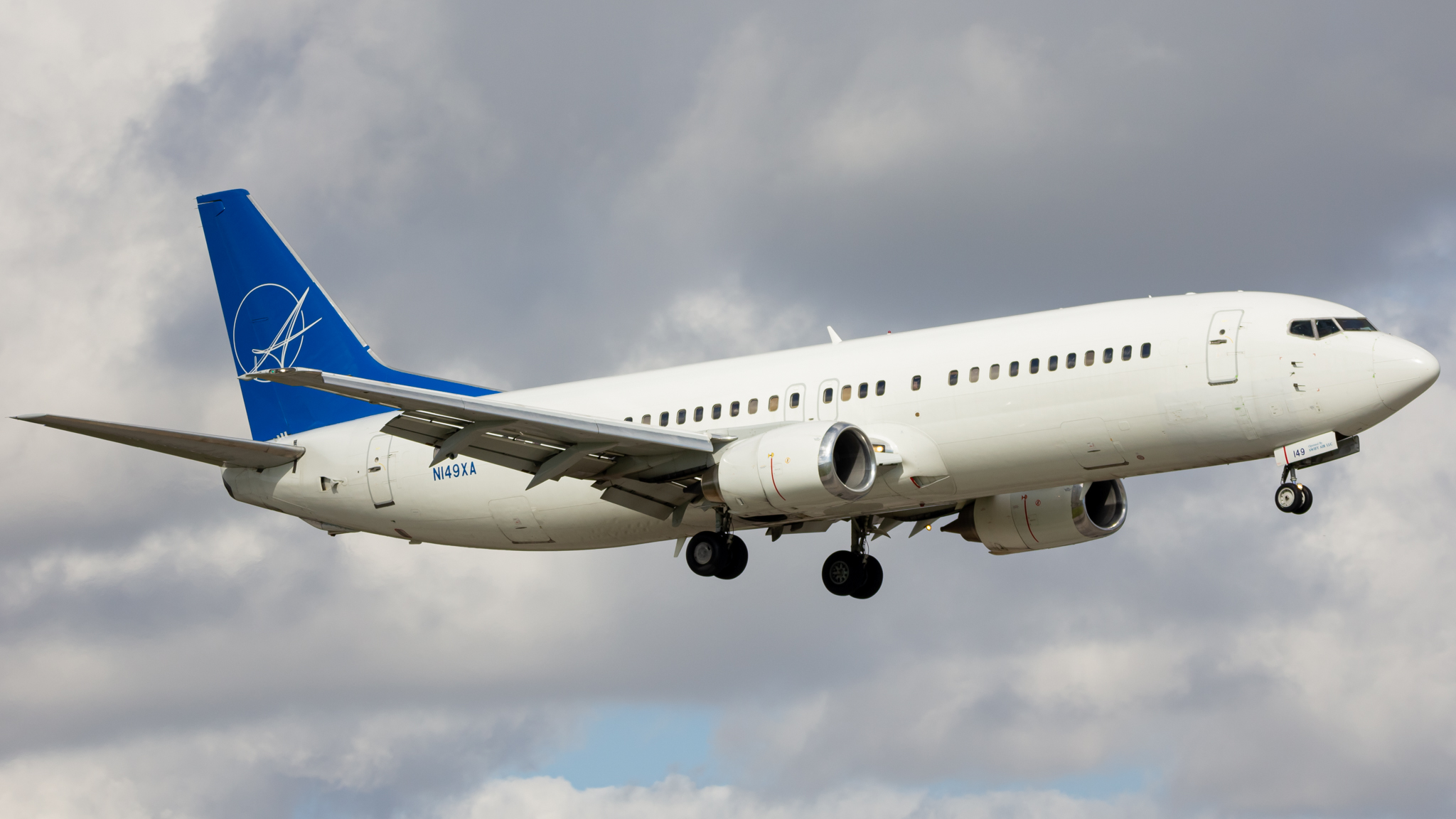 Full size: iAero Airways Boeing 737-400 N149XA at Miami International Airport