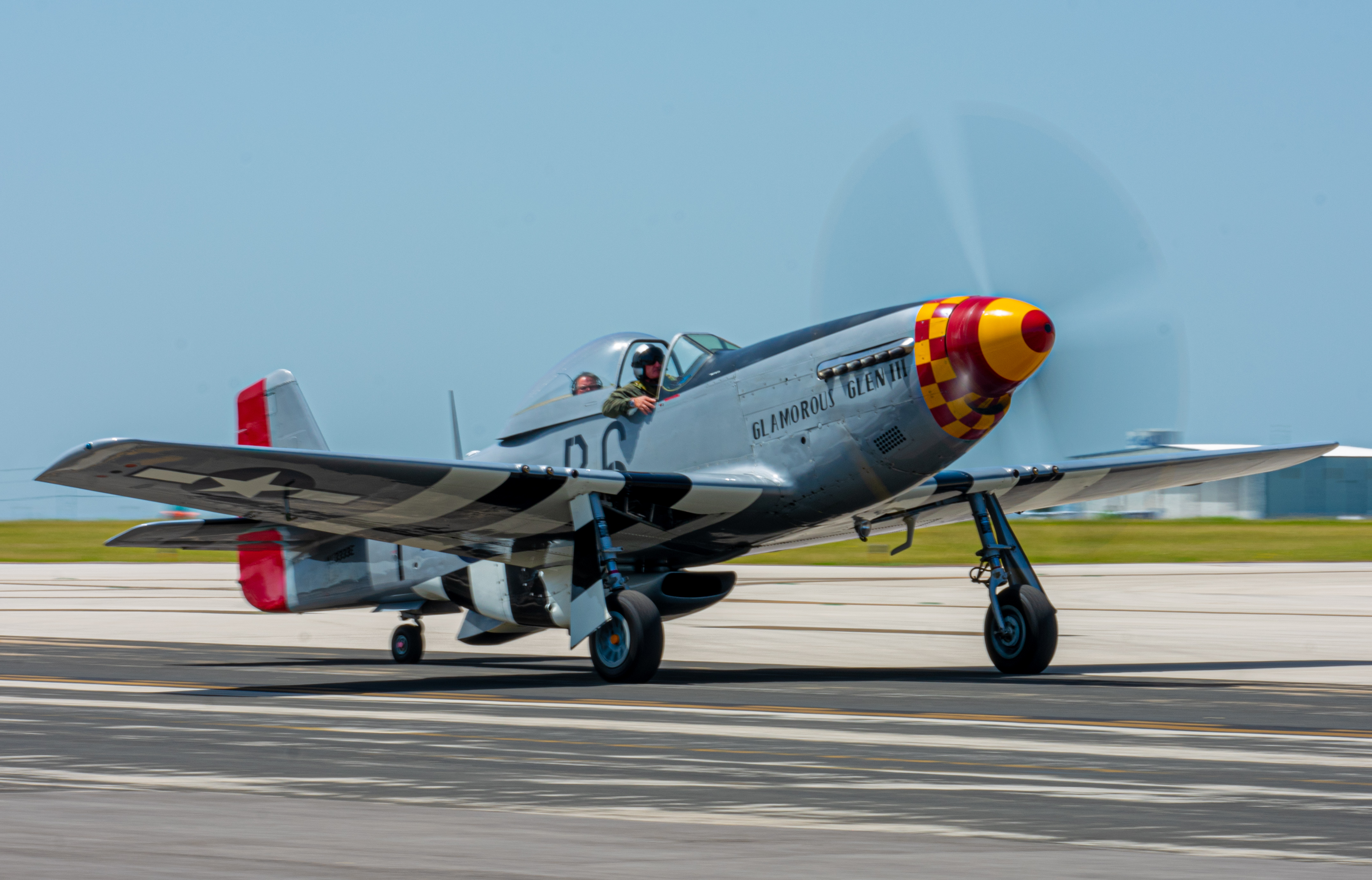 Full size: PRIVATE North American P-51 Mustang NL3333E at New Braunfels Regional Airport