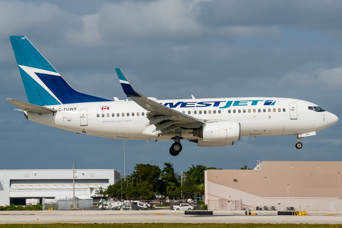 Full size: WestJet Boeing 737-700 C-FUWS at Fort Lauderdale/Hollywood International Airport