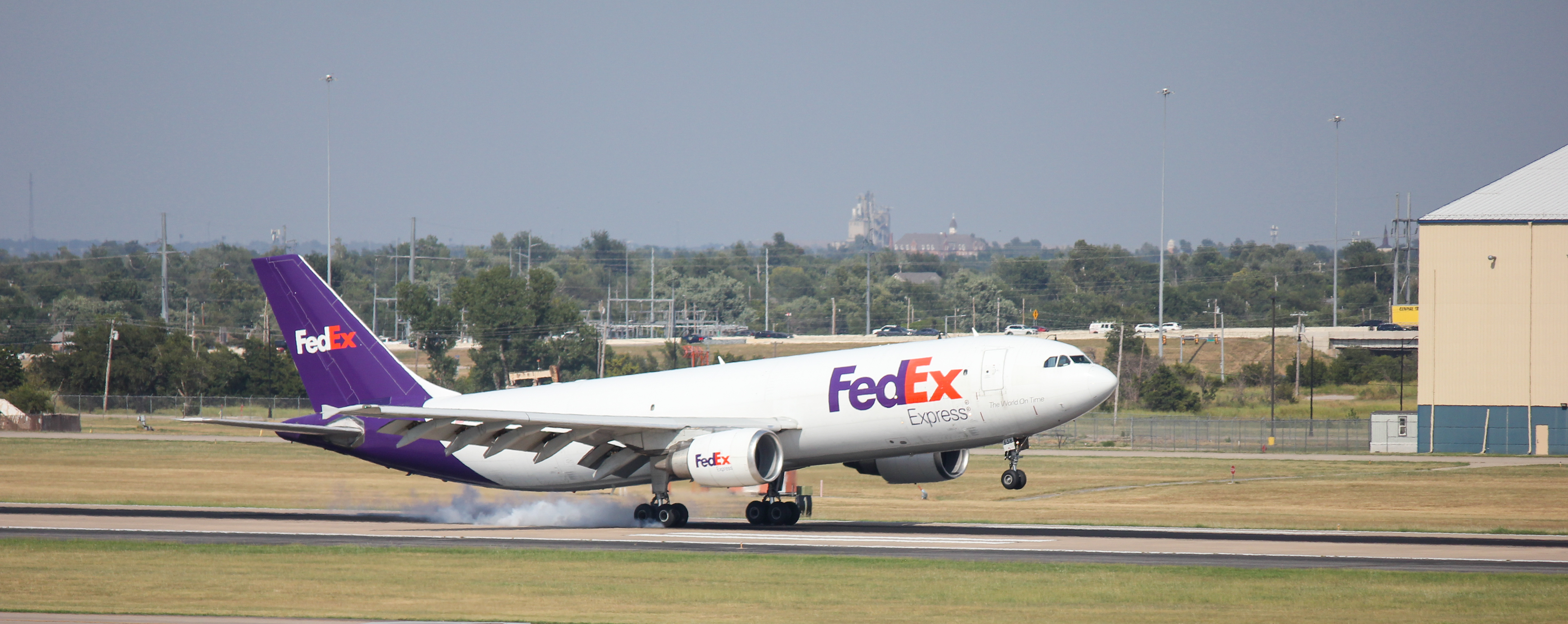 Full size: FedEx Airbus A300F-600 N658FE at Will Rogers World Airport
