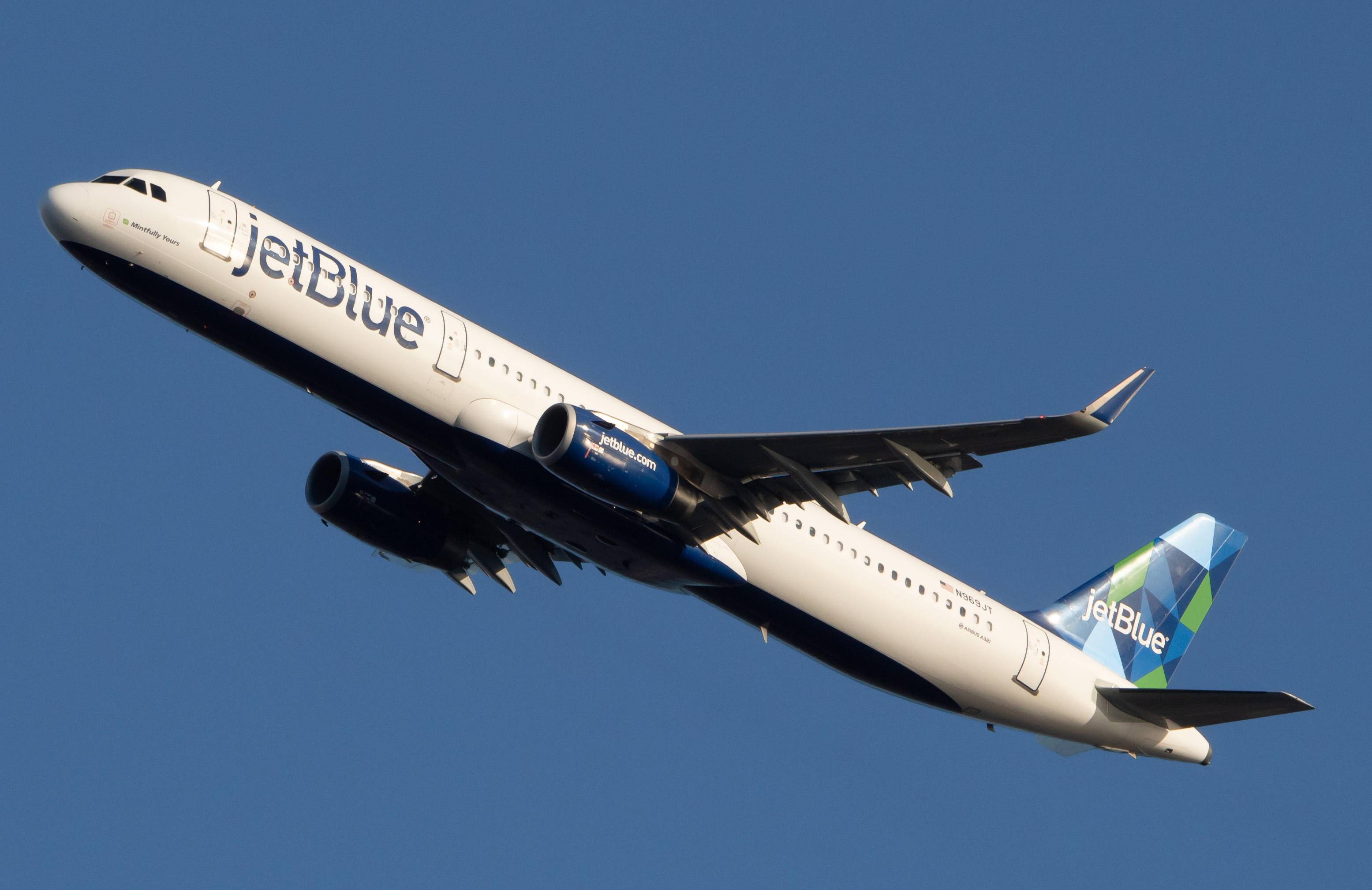 Full size: JetBlue Airways Airbus A321-200 N969JT at John F. Kennedy International Airport