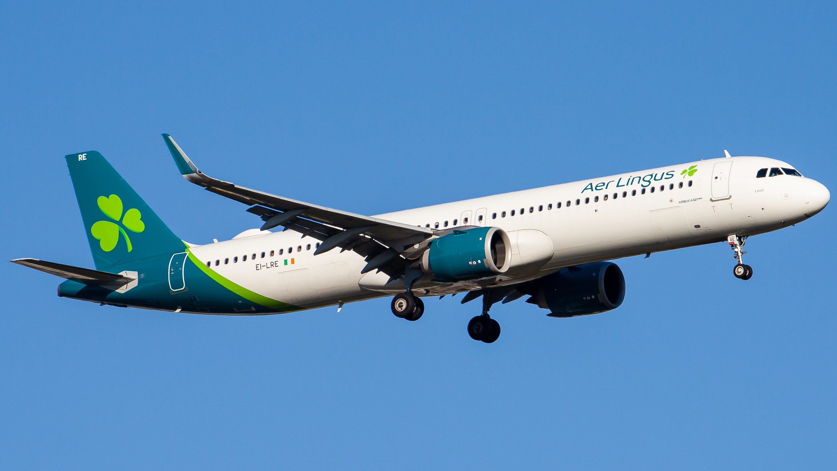 Full size: Aer Lingus Airbus A321NEO EI-LRE at Washington Dulles International Airport