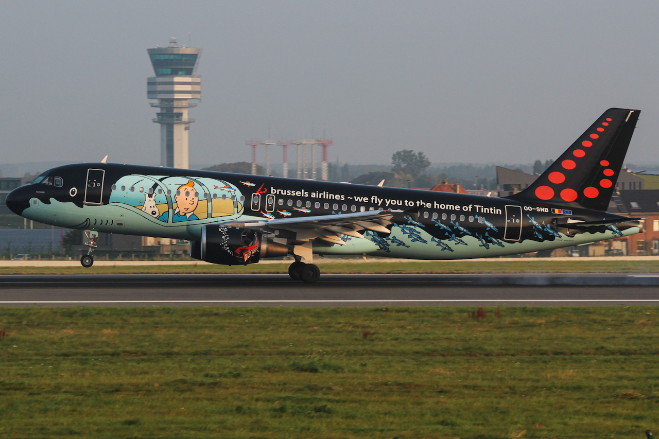 Full size: Brussels Airlines Airbus A320 OO-SNB at Brussels Airport