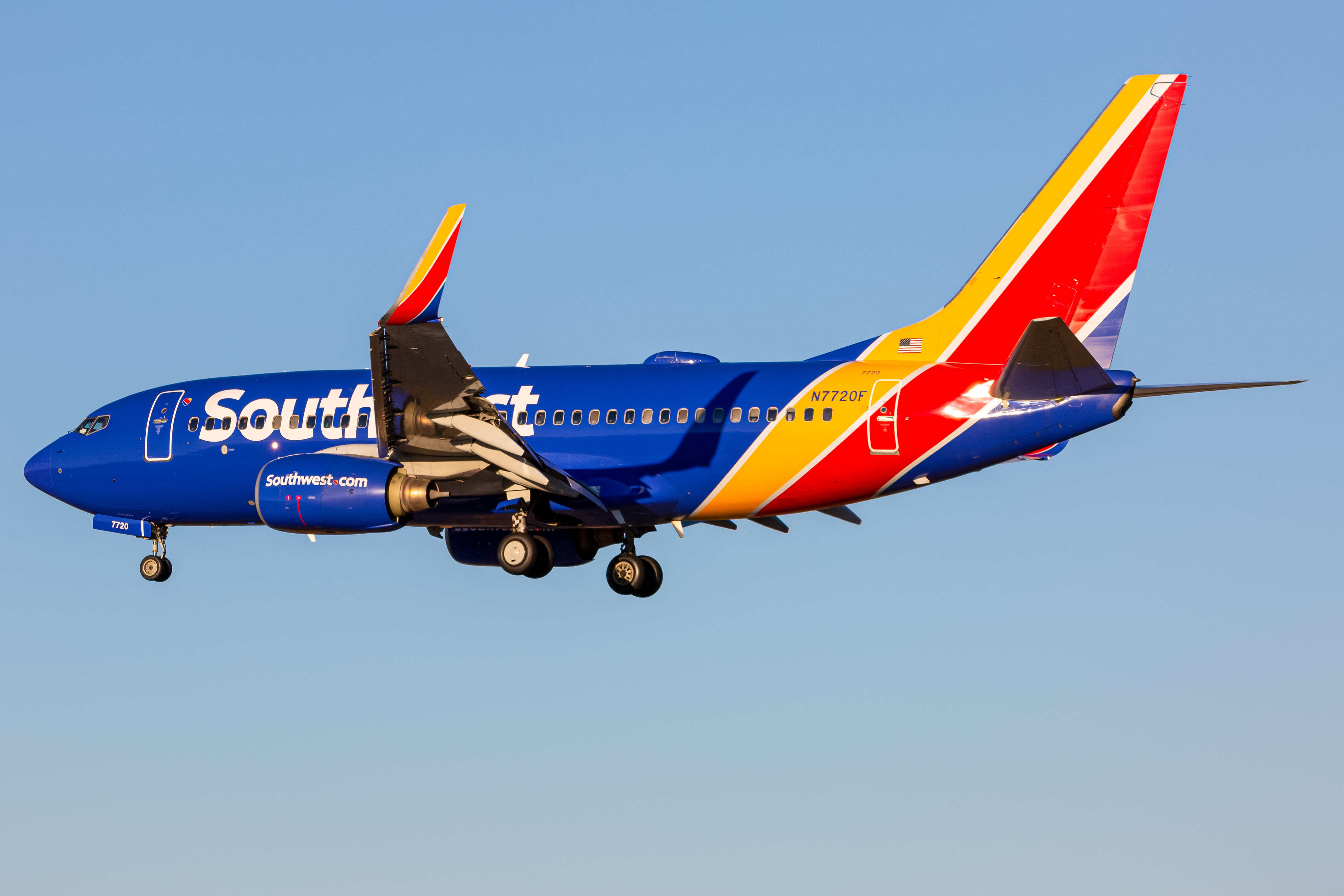 Full size: Southwest Airlines Boeing 737-700 N7720F at Baltimore/Washington International Thurgood Marshall Airport