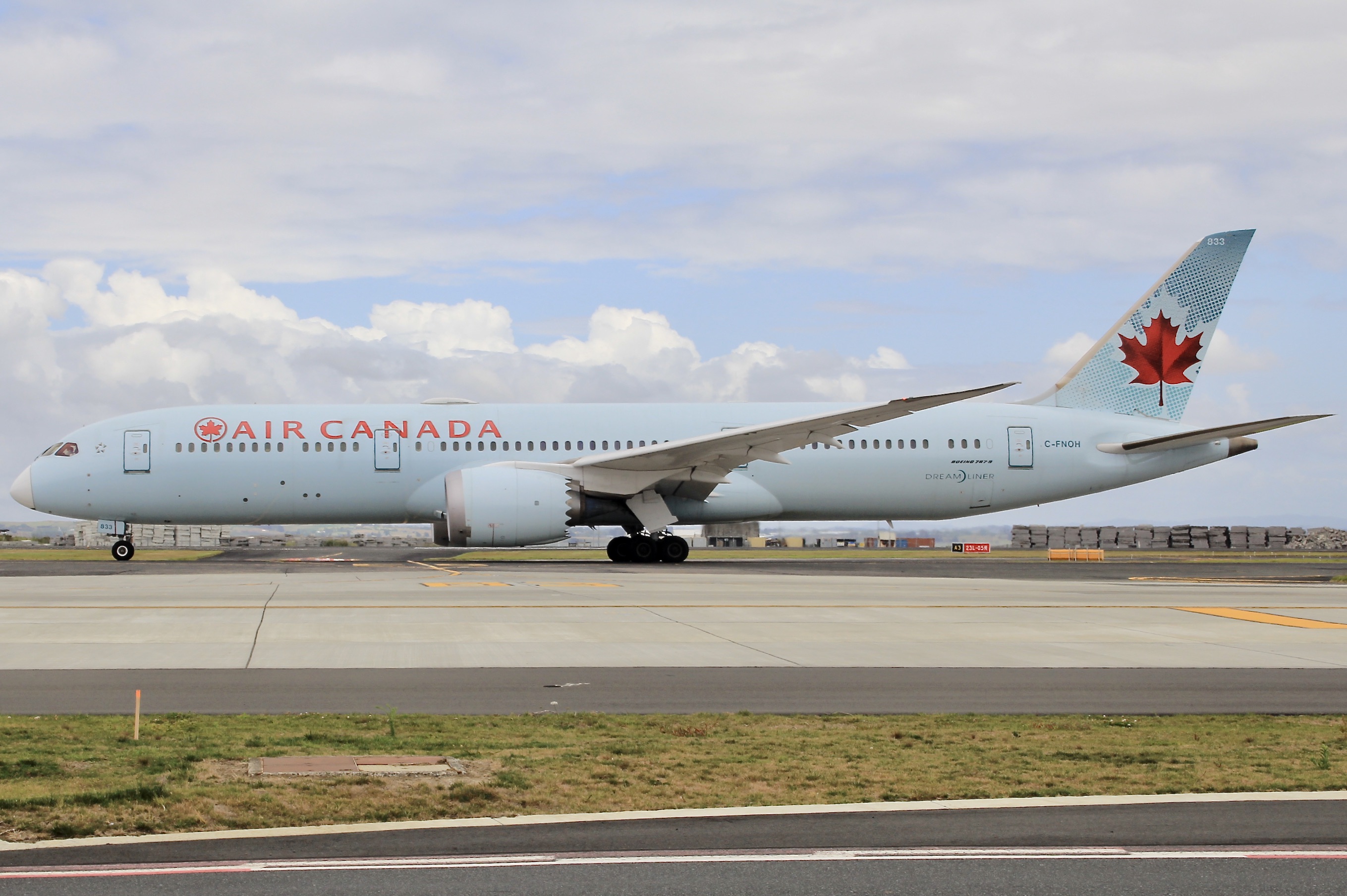 Full size: Air Canada Boeing 787-9 C-FNOH at Auckland International Airport
