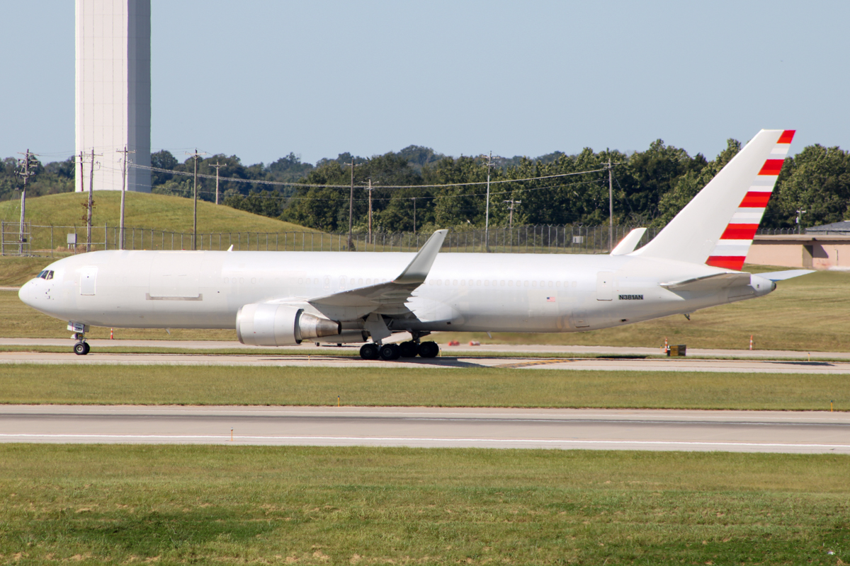 Full size: Air Transport International Boeing 767-300F N381AN at Cincinnati/Northern Kentucky International Airport