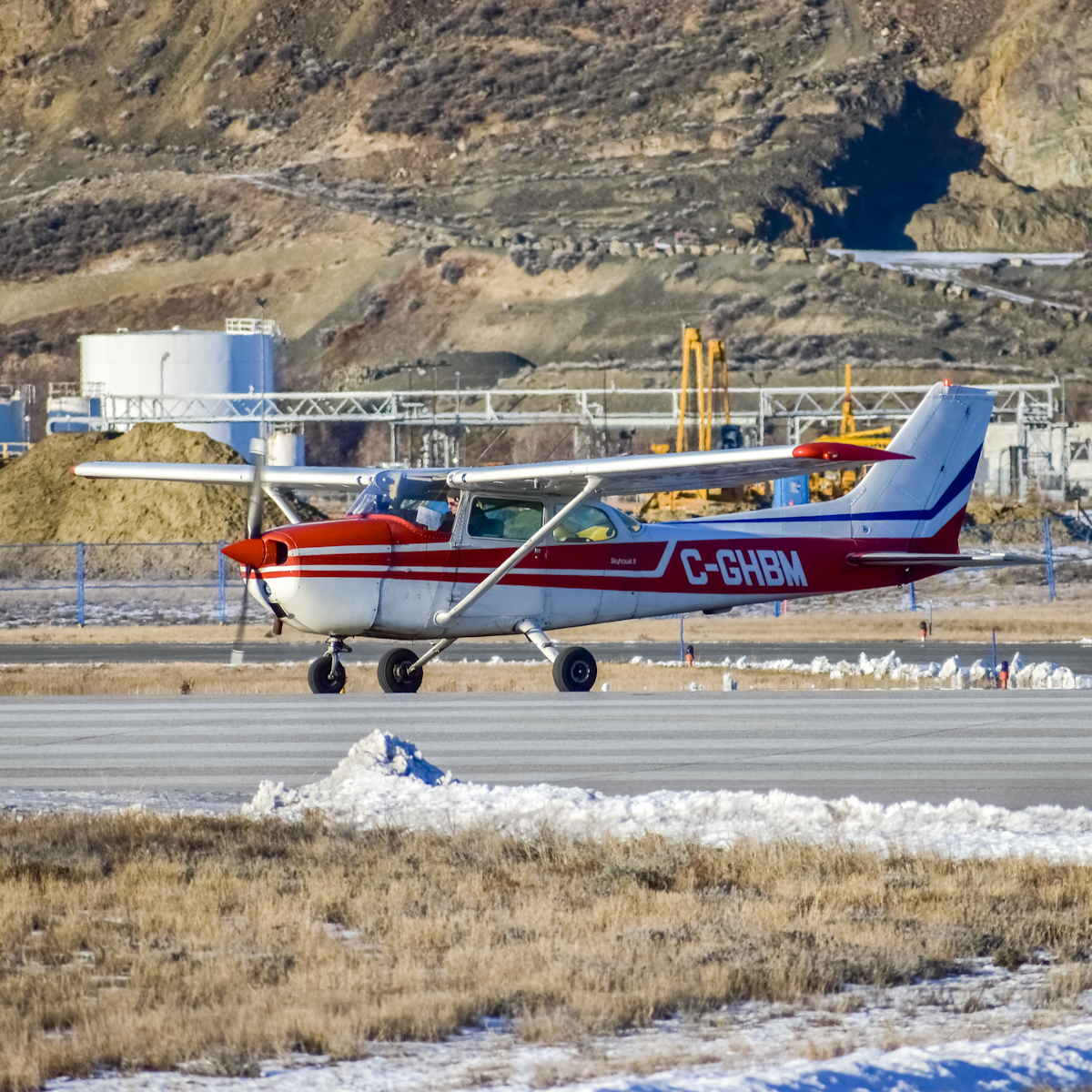 Full size: PRIVATE Cessna 172 C-GHBM at Kamloops Airport