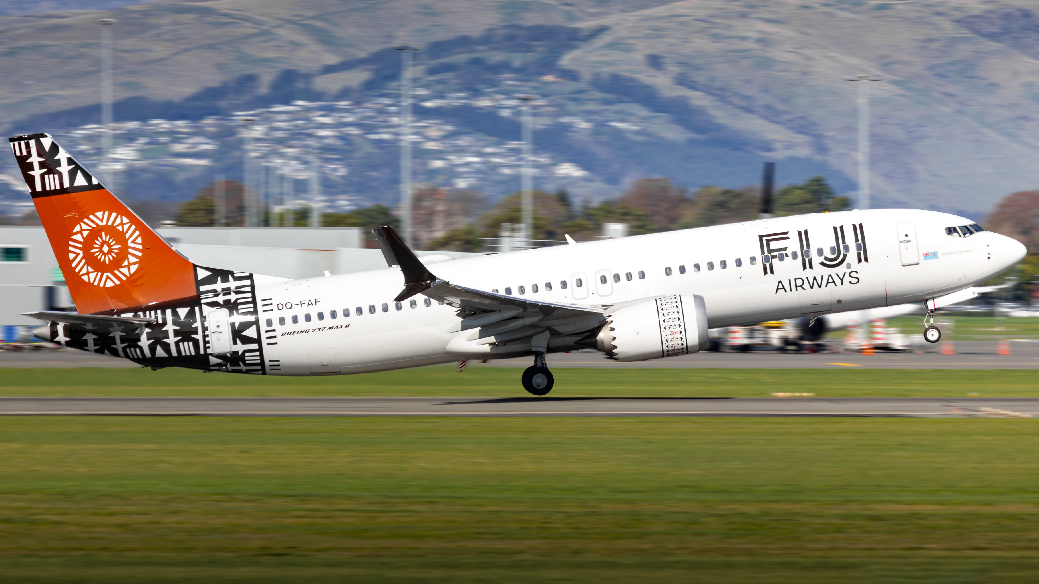 Full size: Fiji Airways Boeing 737 MAX 8 DQ-FAF at Christchurch International Airport