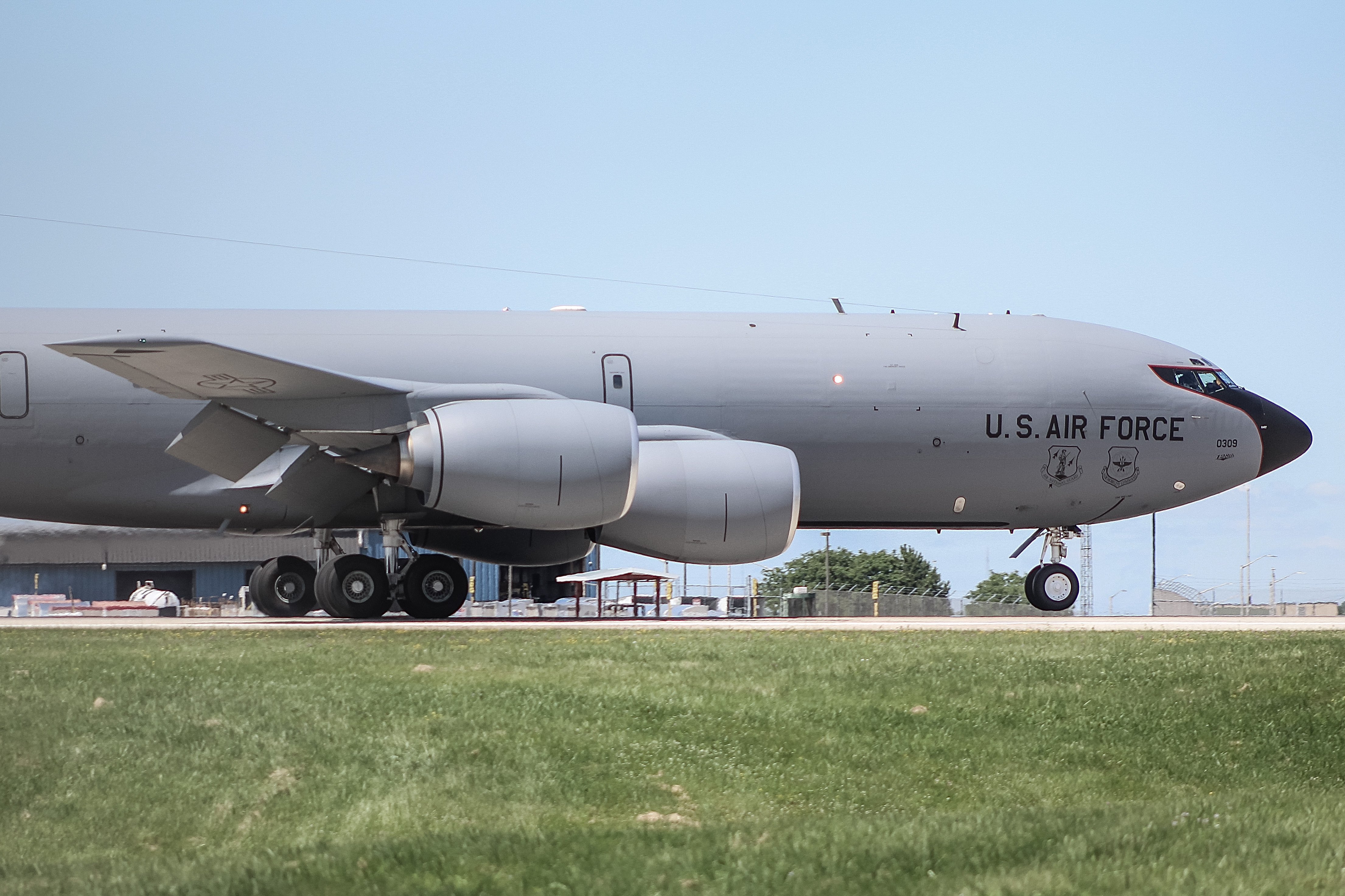 Full size: USAF - United States Air Force Boeing KC-135 Stratotanker 61-0309 at General Mitchell International Airport