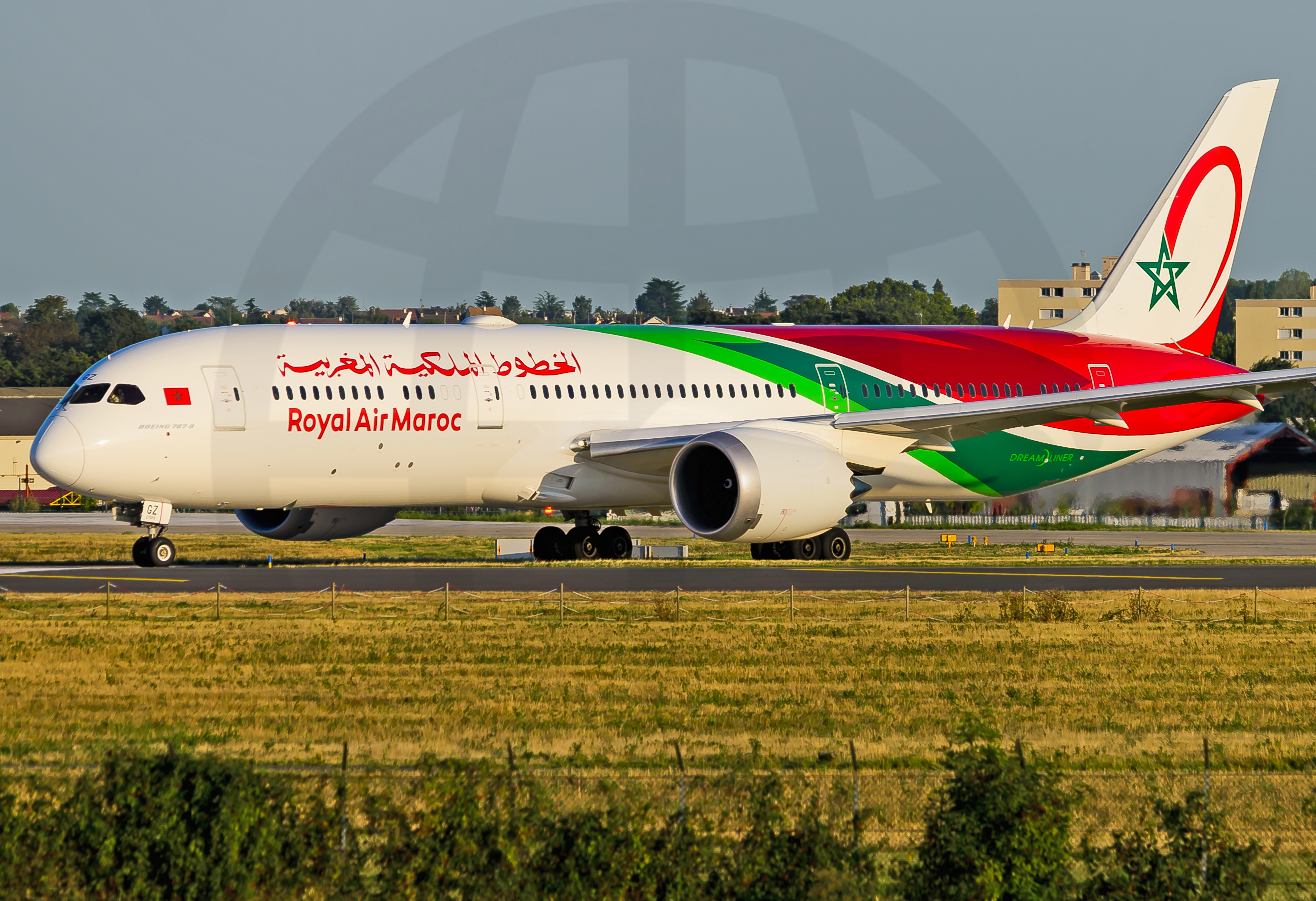 Full size: Royal Air Maroc Boeing 787-9 CN-RGZ at Paris Orly Airport