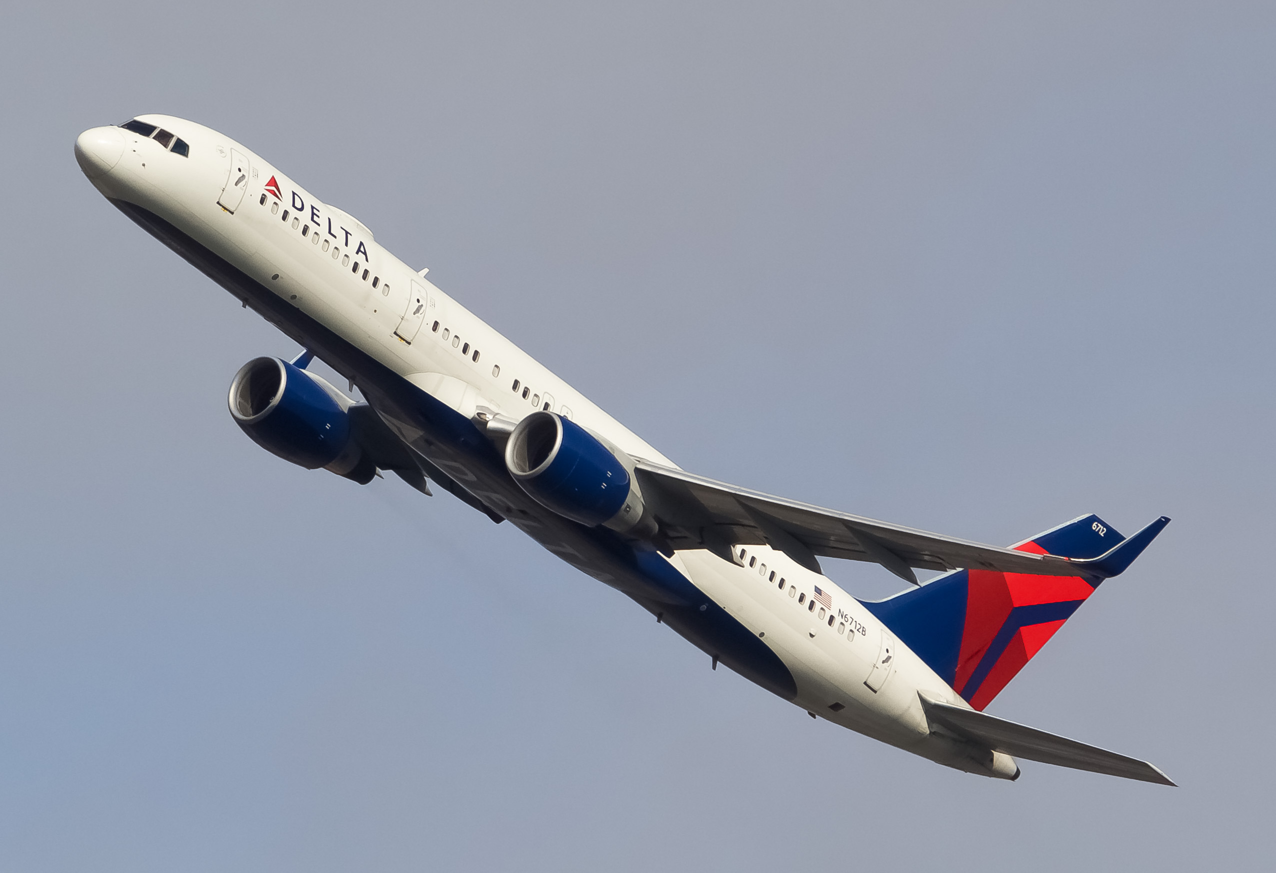 Full size: Delta Airlines Boeing 757-200 N6712B at John F. Kennedy International Airport