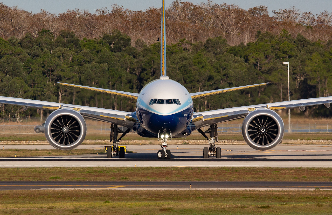 Full size: Boeing Boeing 777-9X N779XX at Southwest Florida International Airport