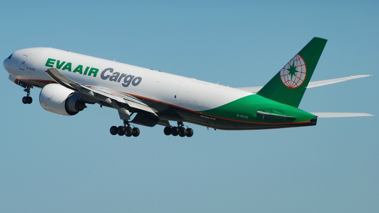 Full size: EVA Air Cargo Boeing 777-F B-16782 at Los Angeles International Airport