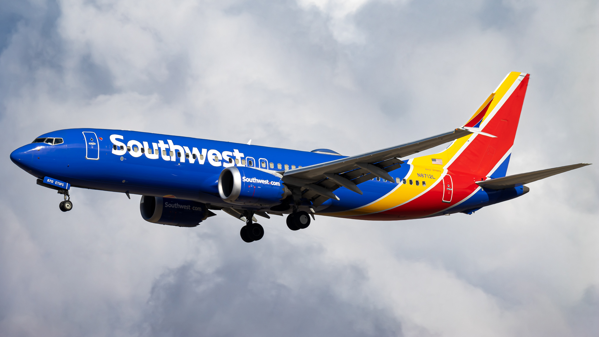 Full size: Southwest Airlines Boeing 737 MAX 8 N8712L at Boise Air Terminal/Gowen Field