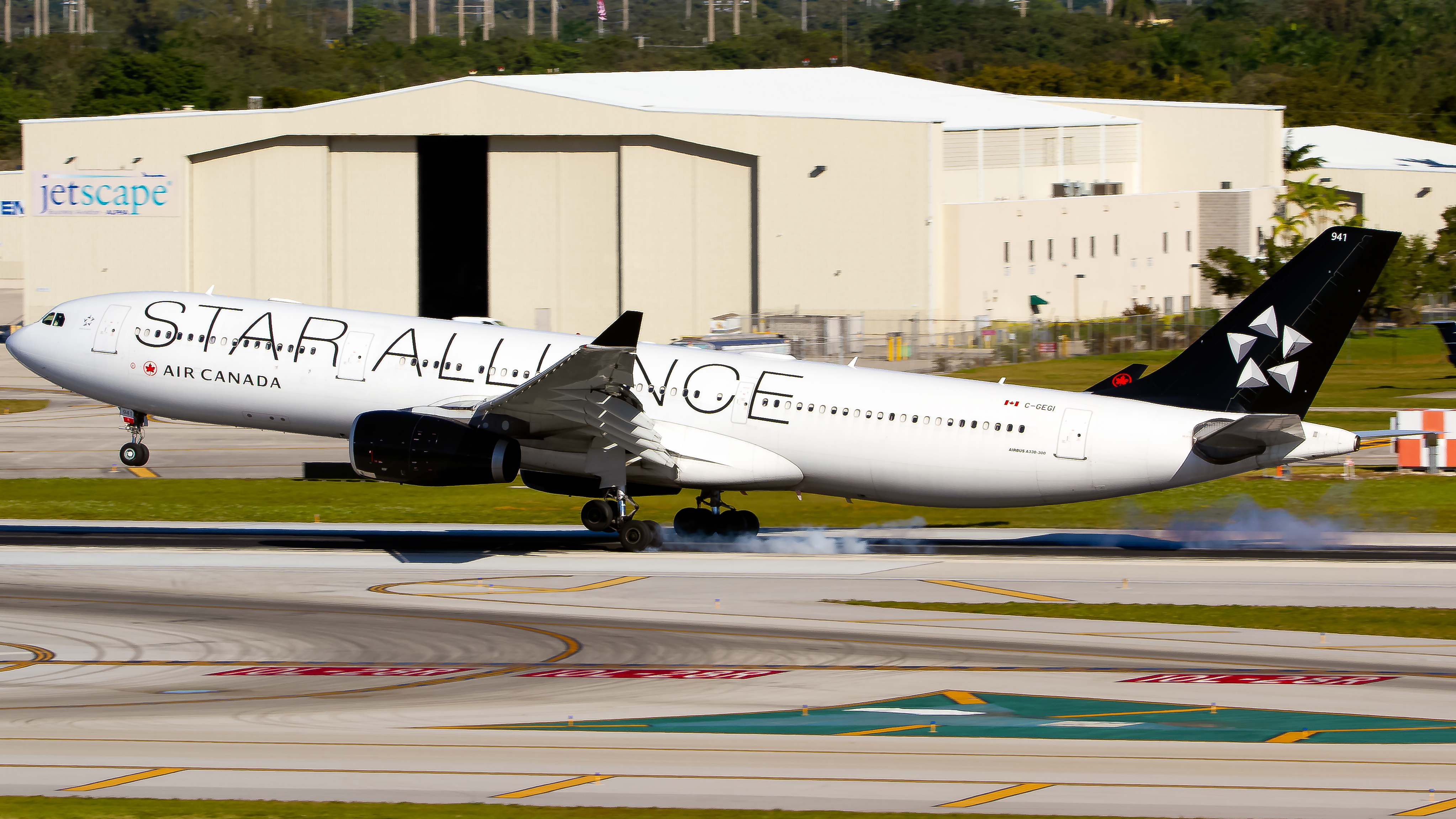Full size: Air Canada Airbus A330-300 C-GEGI at Fort Lauderdale/Hollywood International Airport