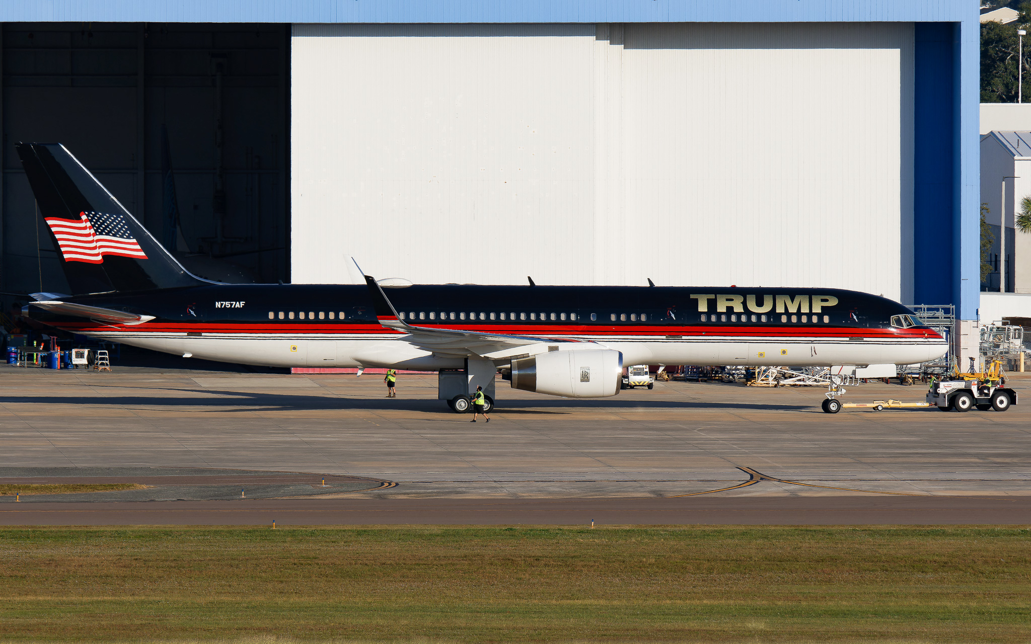 Full size: PRIVATE Boeing 757-200 N757AF at Tampa International Airport
